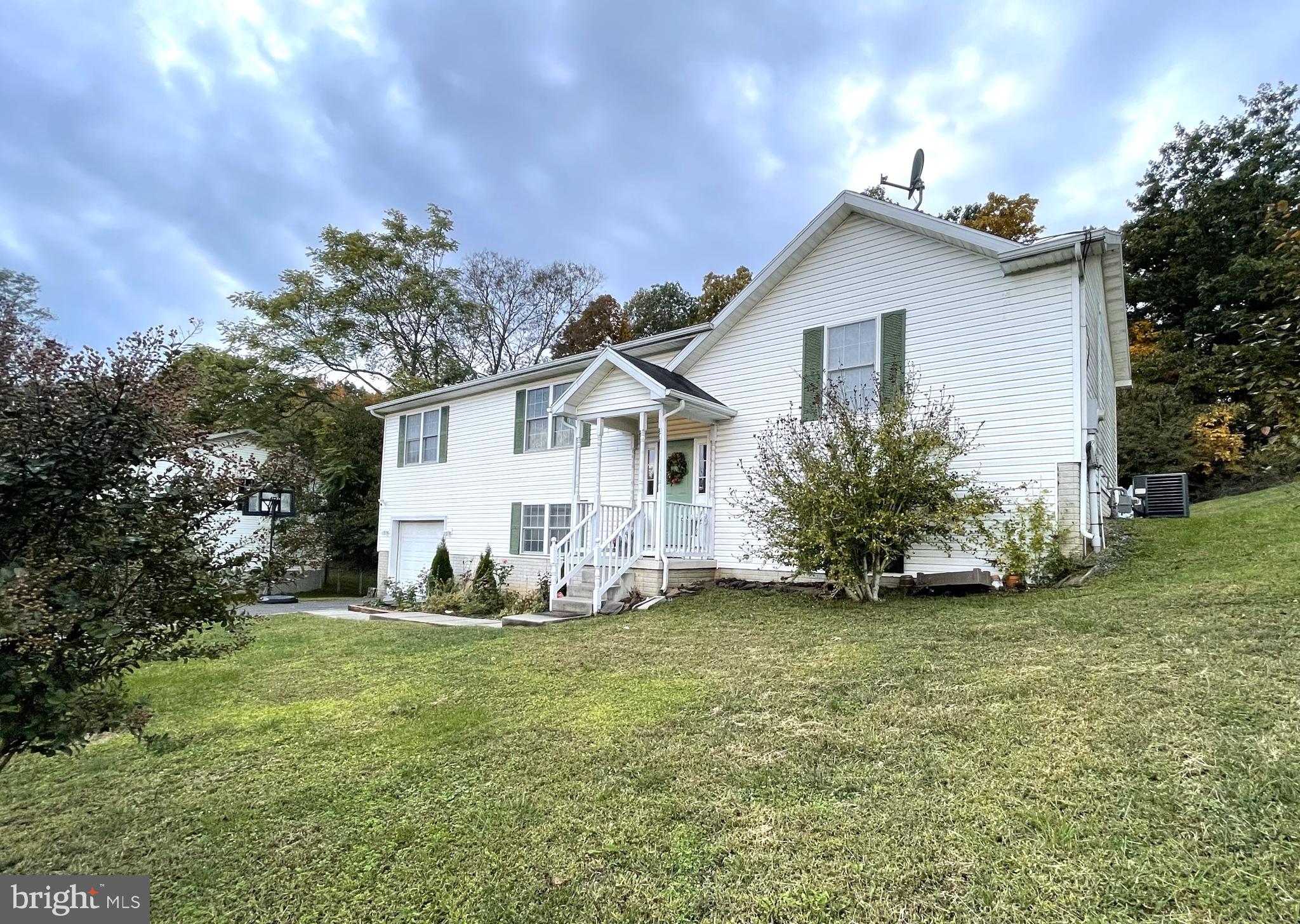 OPEQUON MEADOWS - Residential