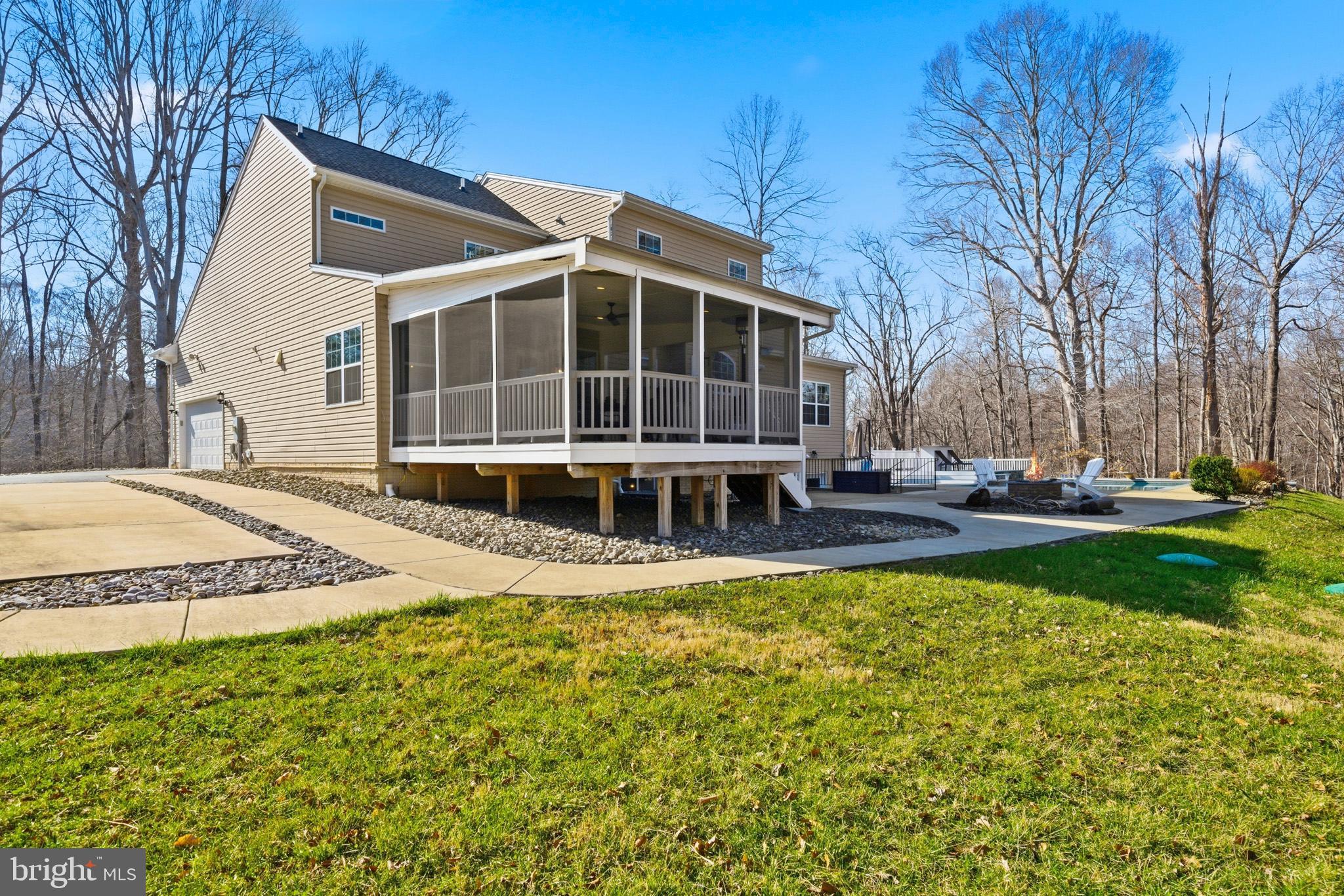 ASPEN WOODS - Residential