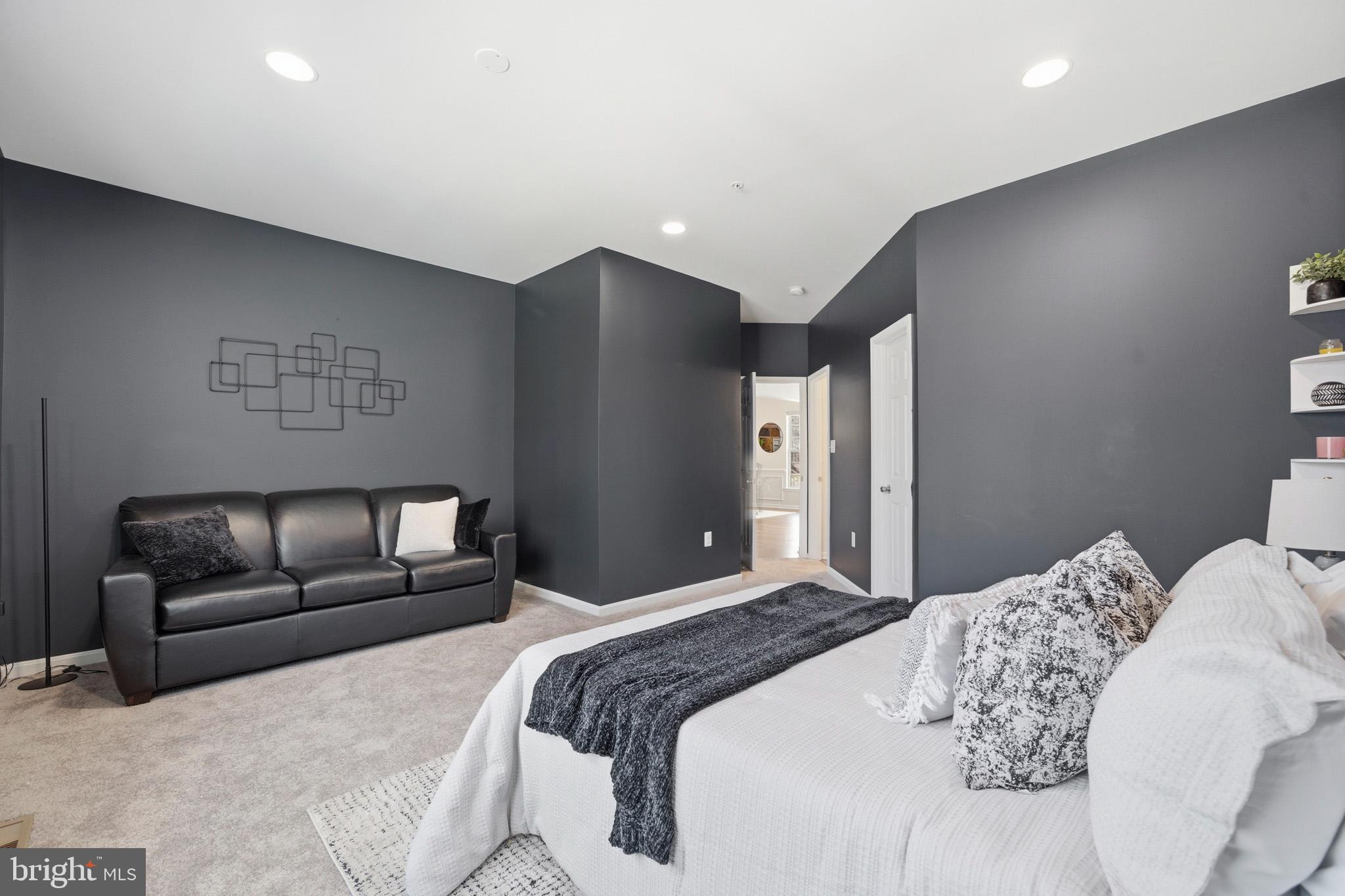 ASPEN WOODS - Residential