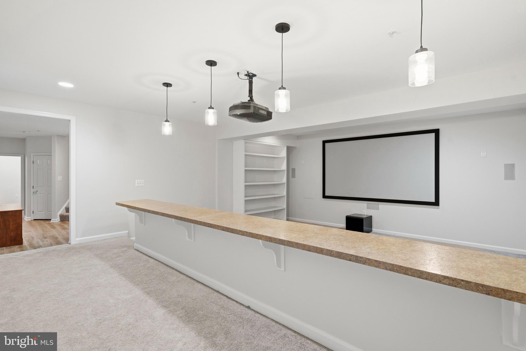 ASPEN WOODS - Residential