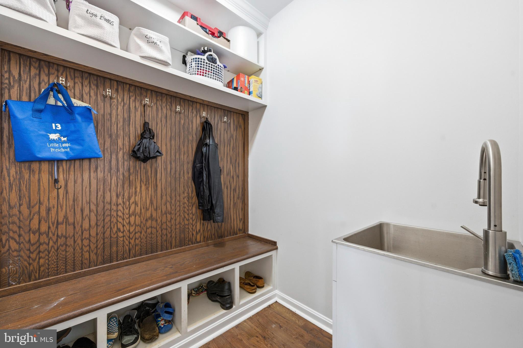 ASPEN WOODS - Residential