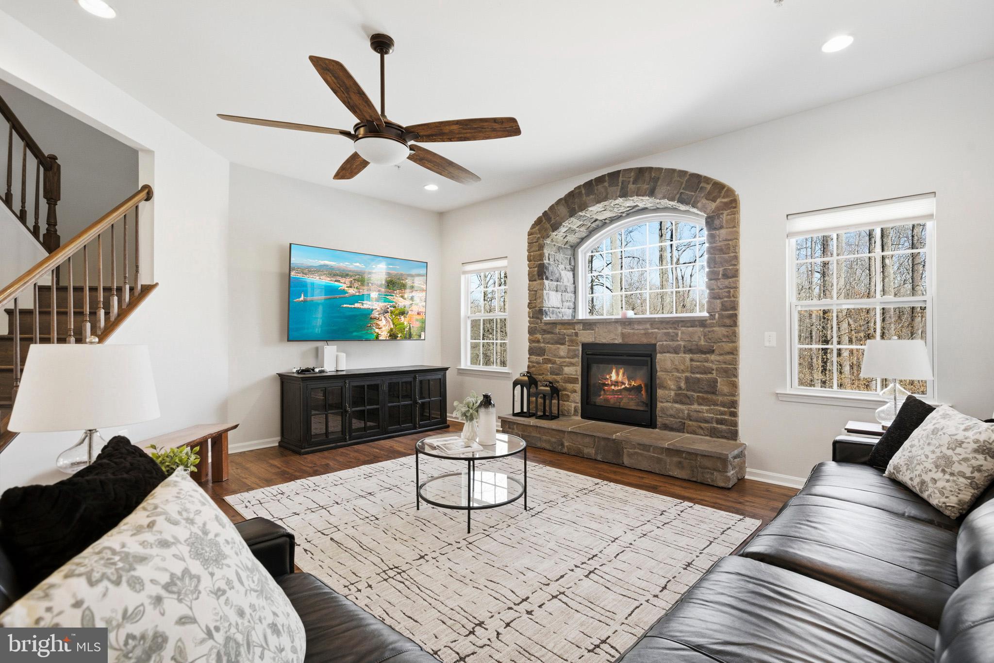 ASPEN WOODS - Residential