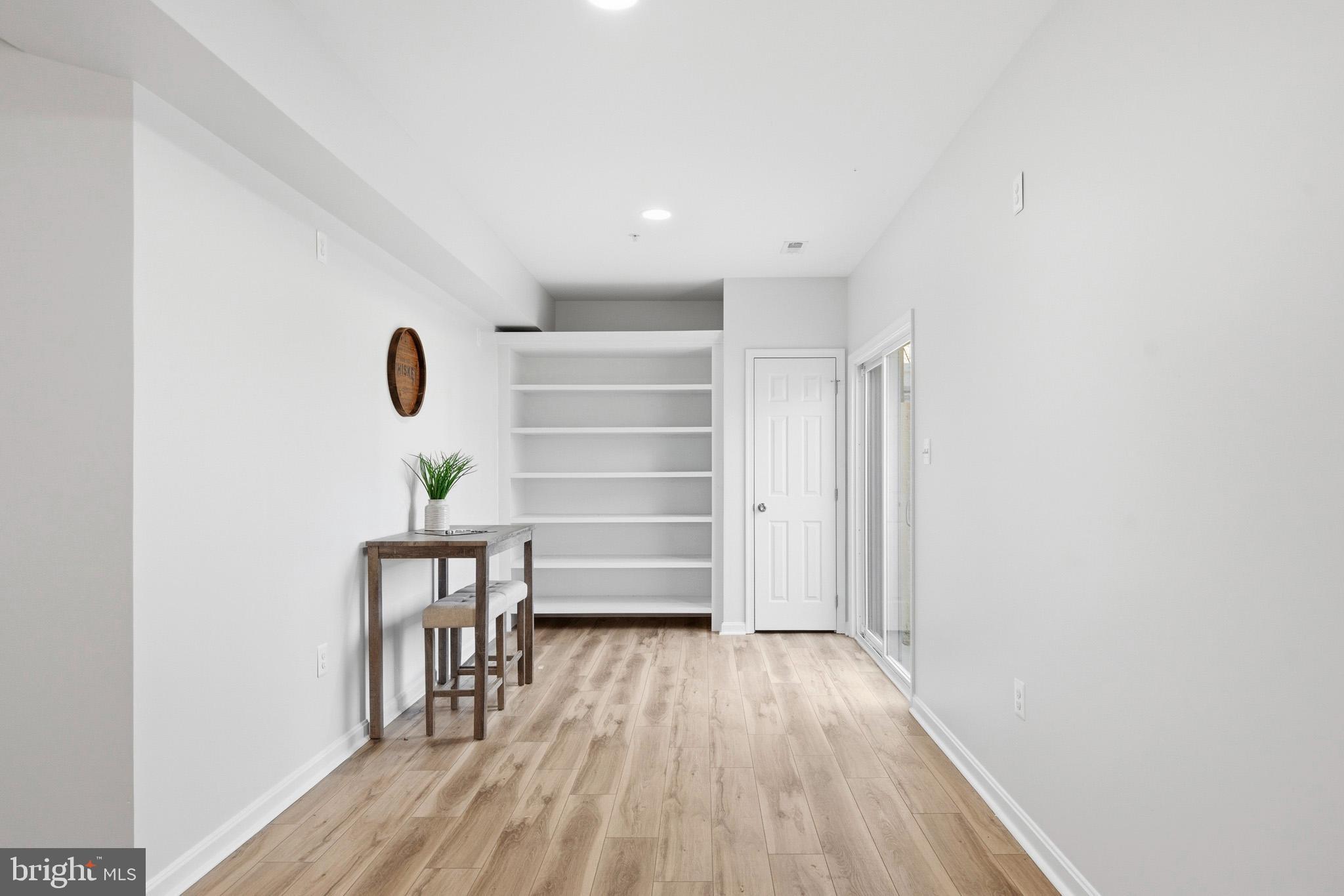 ASPEN WOODS - Residential