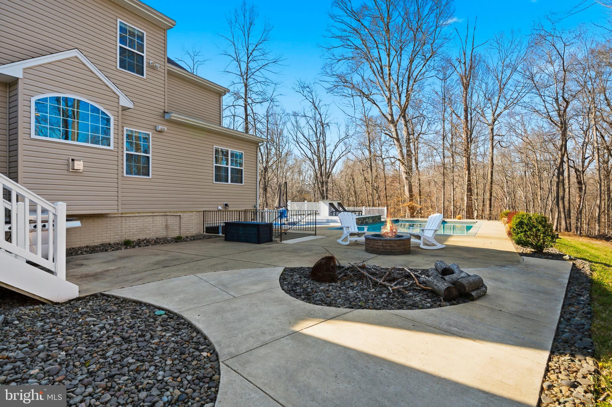 ASPEN WOODS - Residential