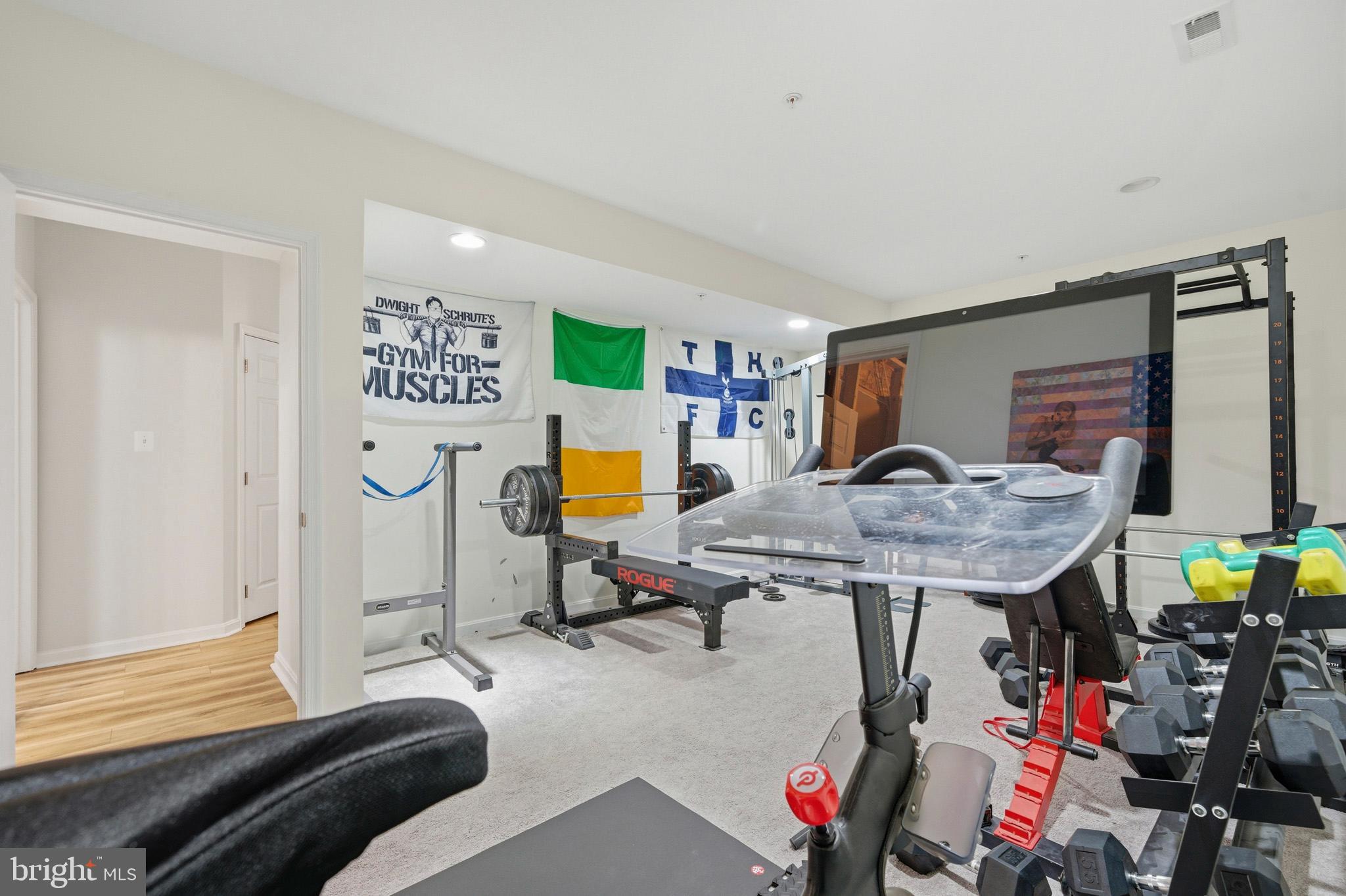 ASPEN WOODS - Residential