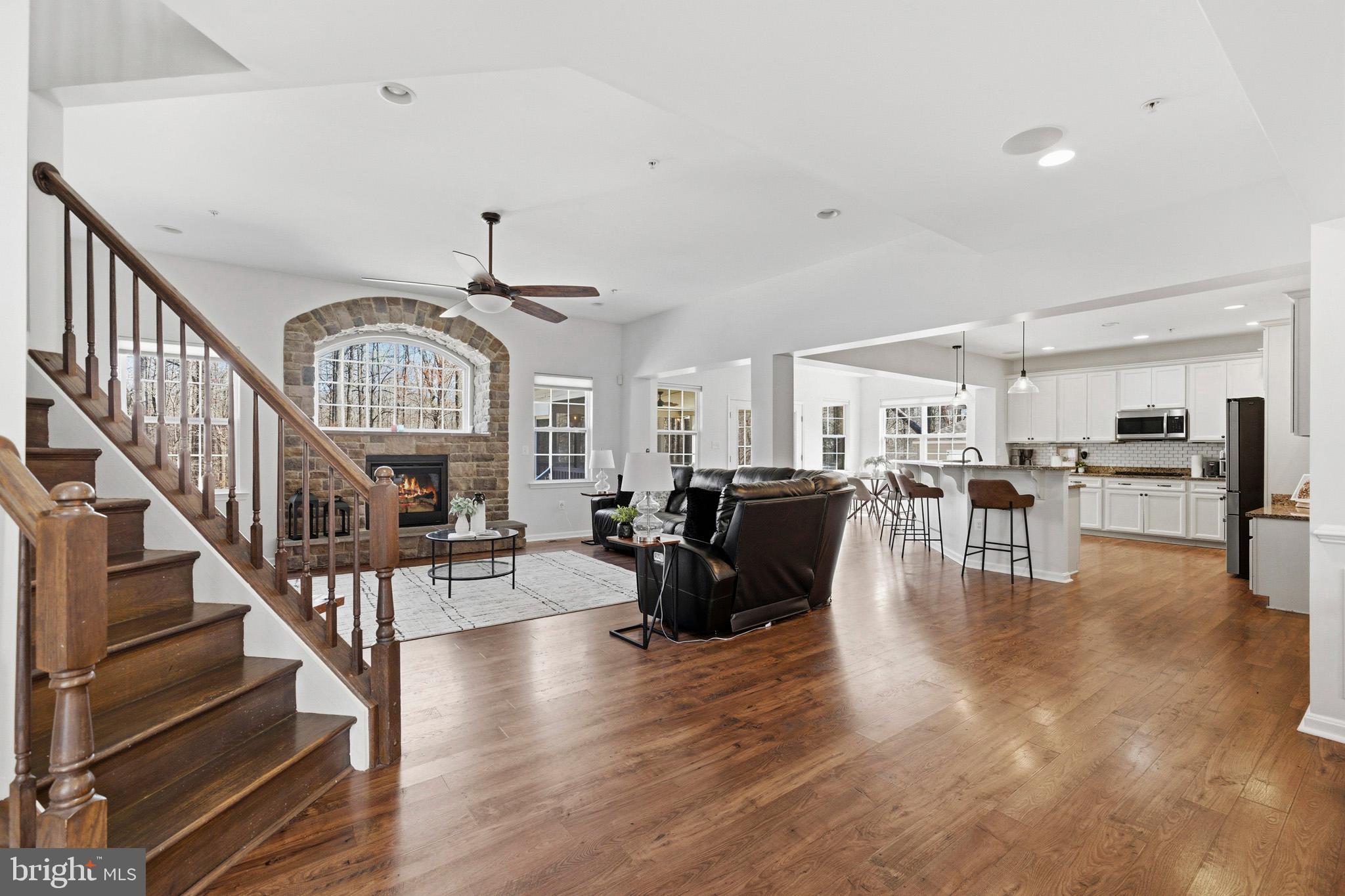 ASPEN WOODS - Residential