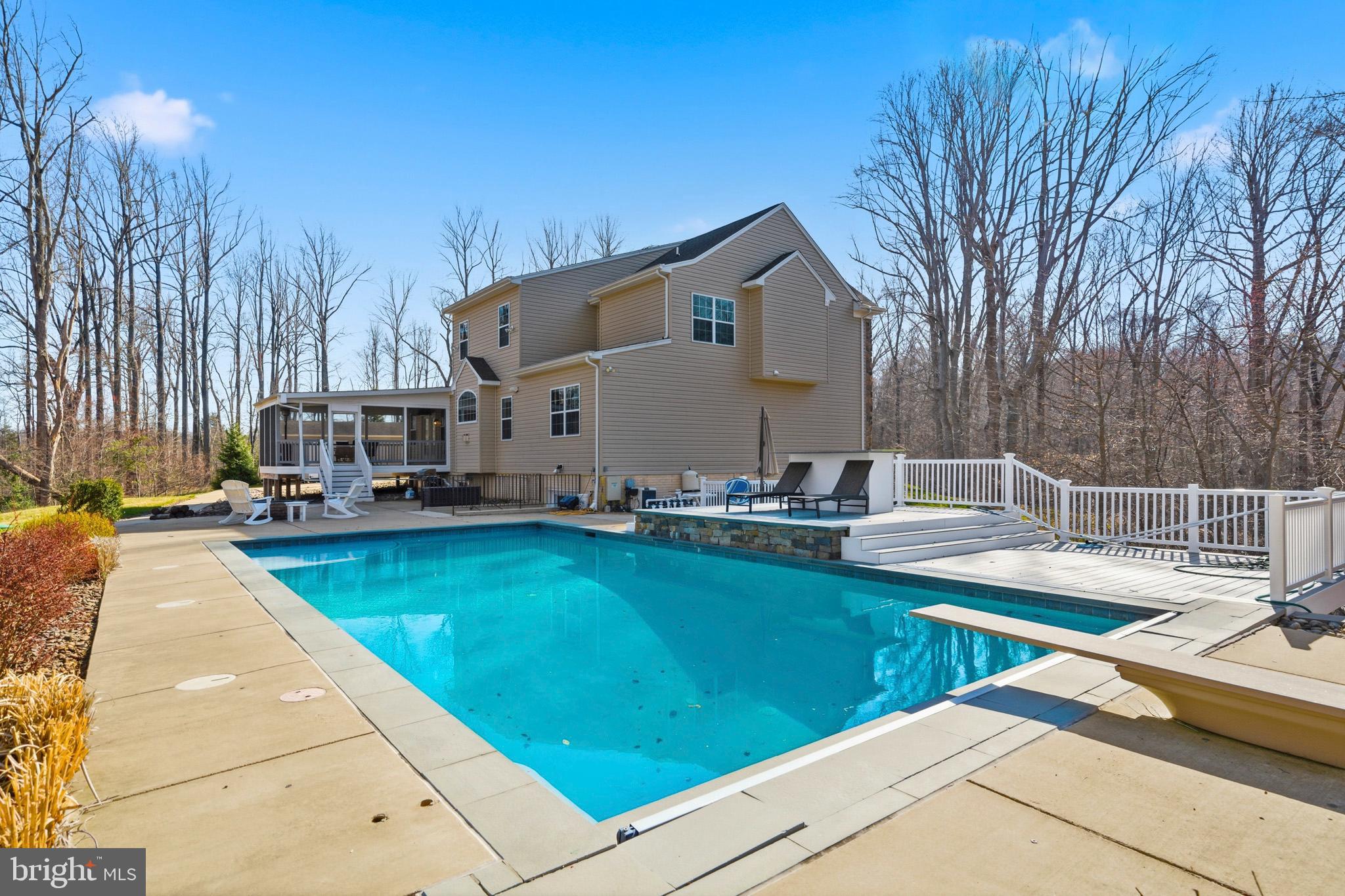 ASPEN WOODS - Residential