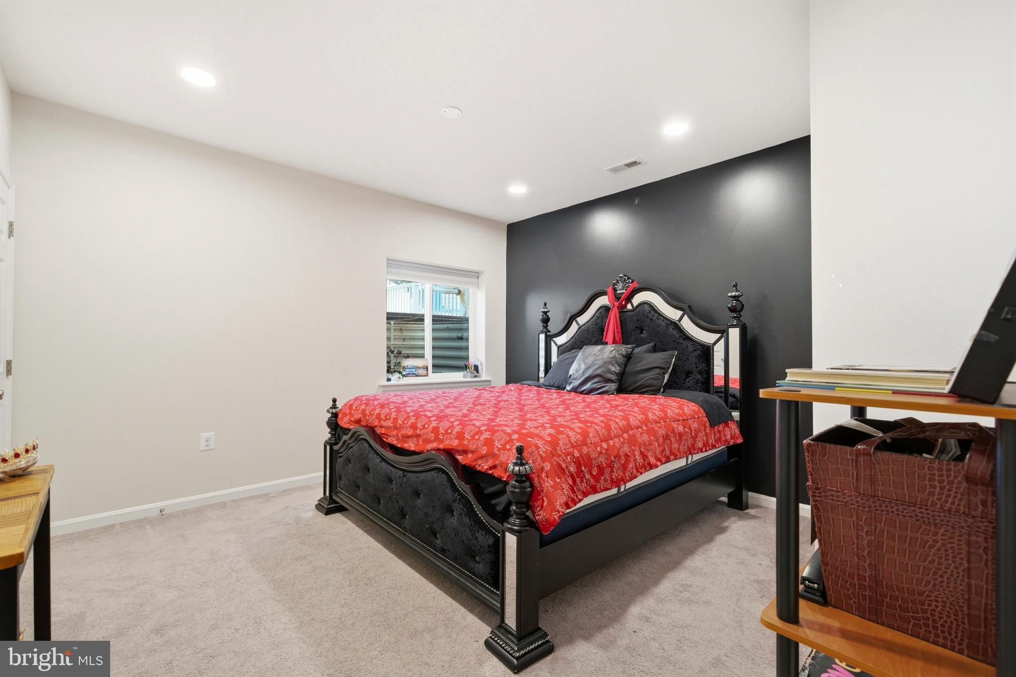 ASPEN WOODS - Residential