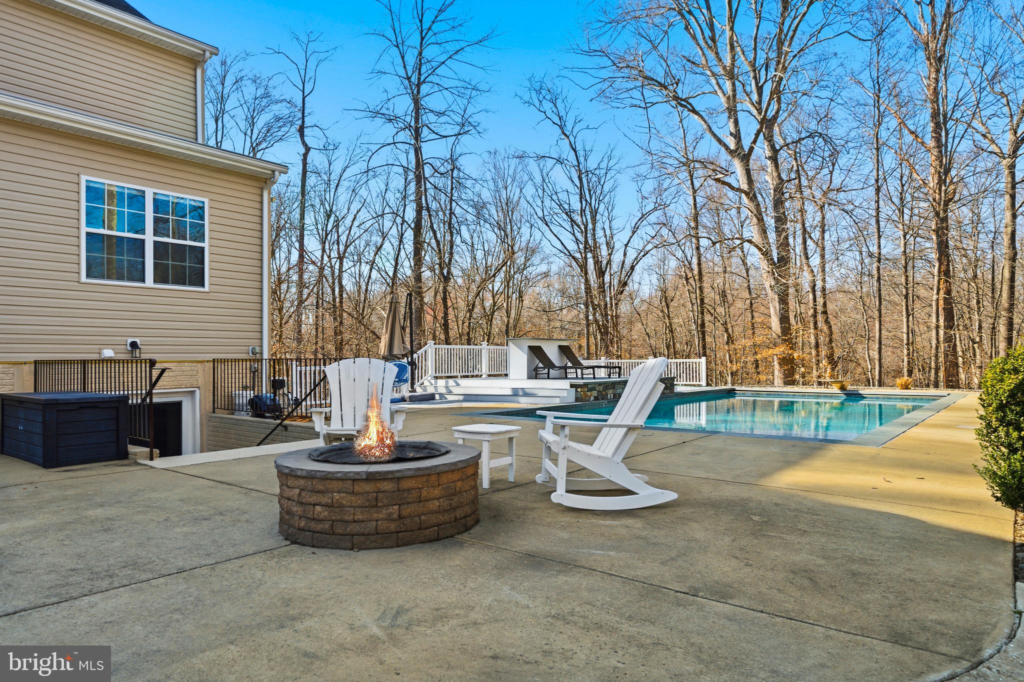 ASPEN WOODS - Residential