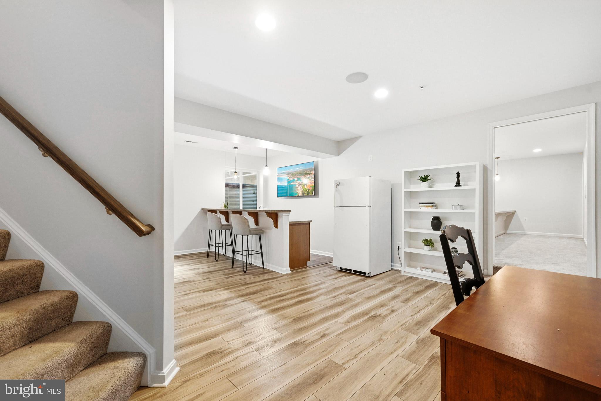 ASPEN WOODS - Residential