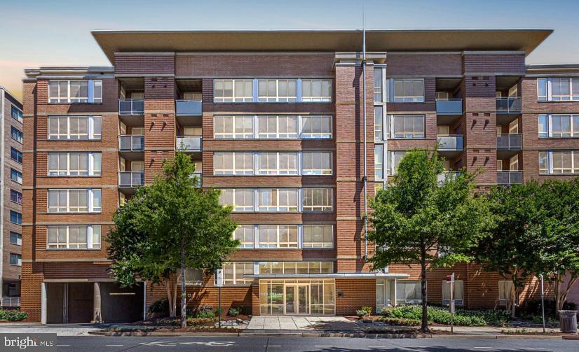 355 I STREET SW 601