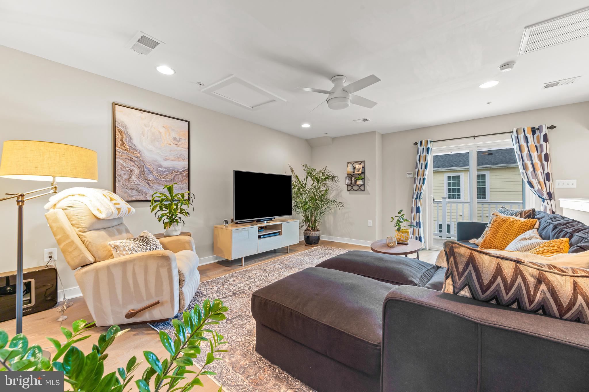 TOWSON MANOR VILLAGE - Residential