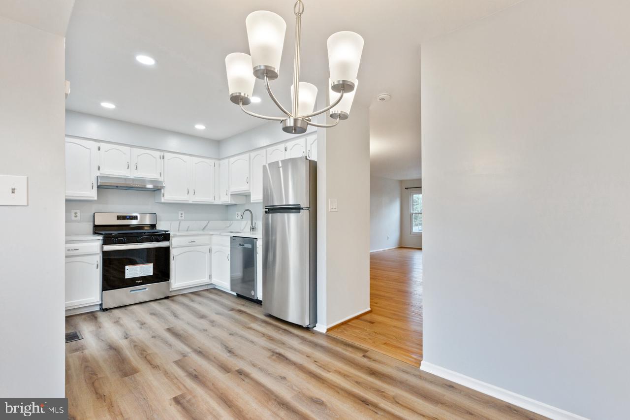 711 IVY LEAGUE LANE 22-130