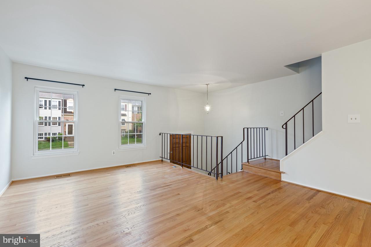 711 IVY LEAGUE LANE 22-130