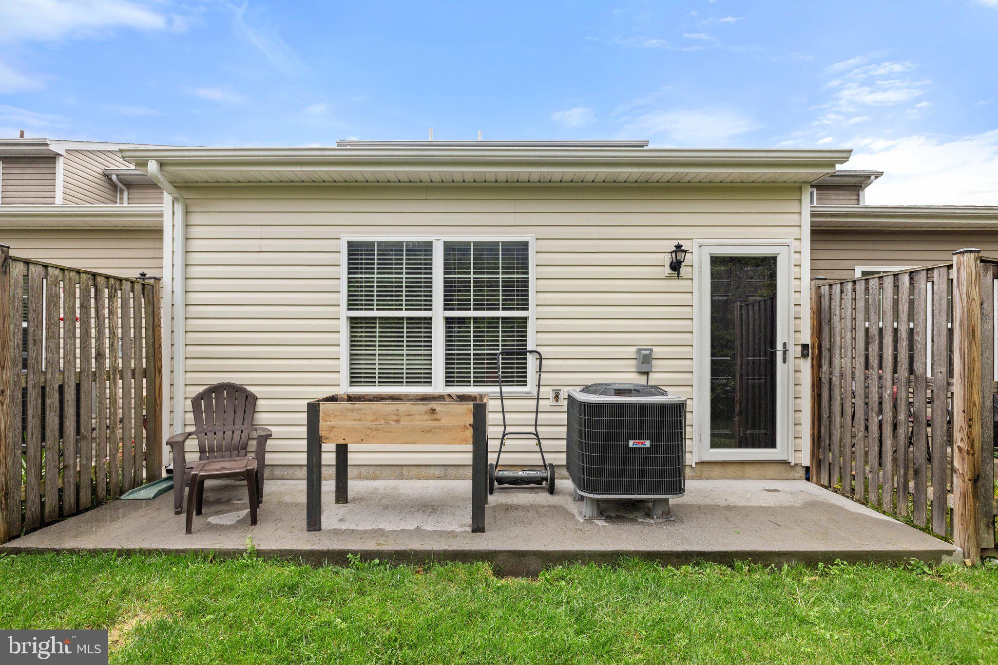 INWOOD VILLAGE - Residential