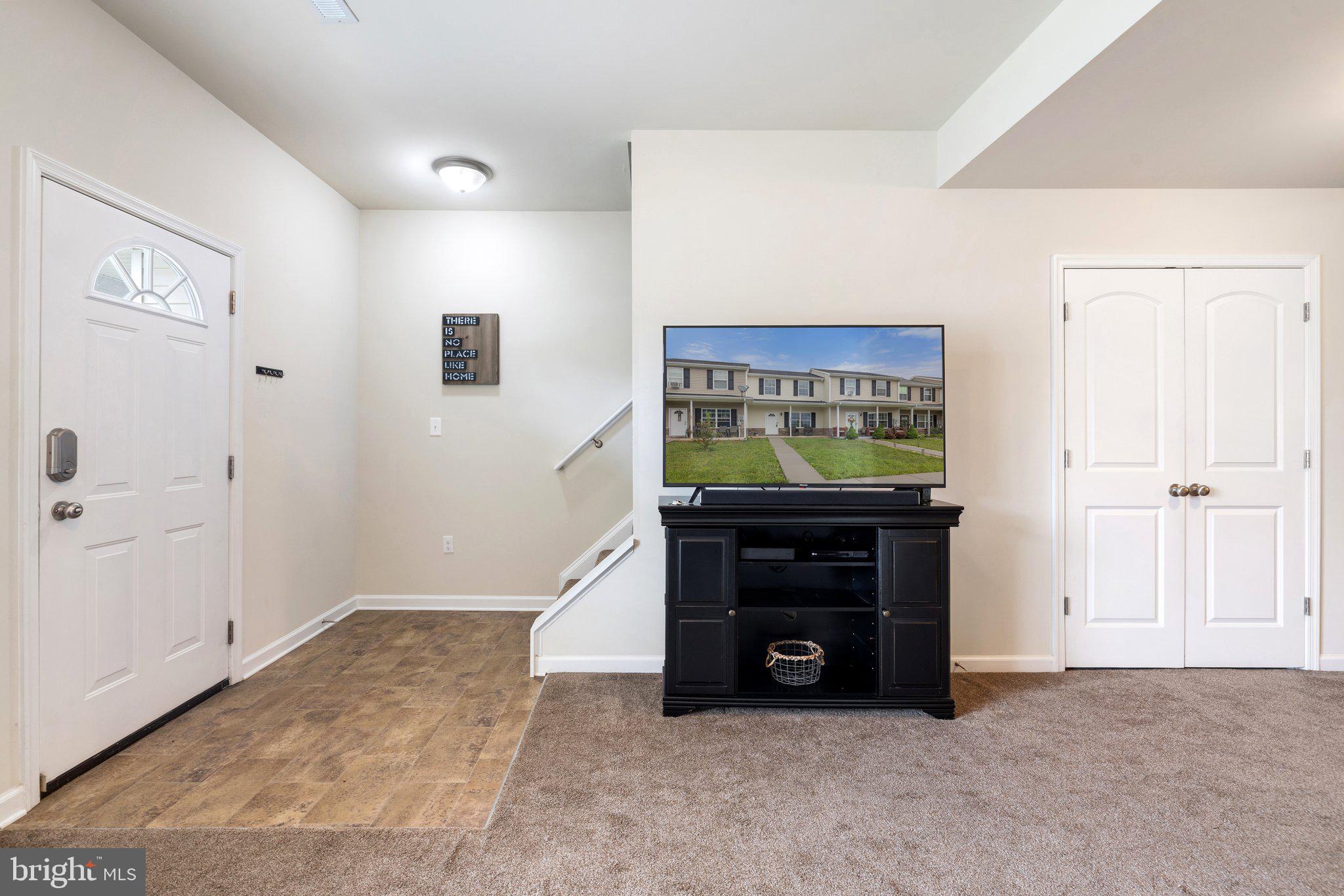 INWOOD VILLAGE - Residential