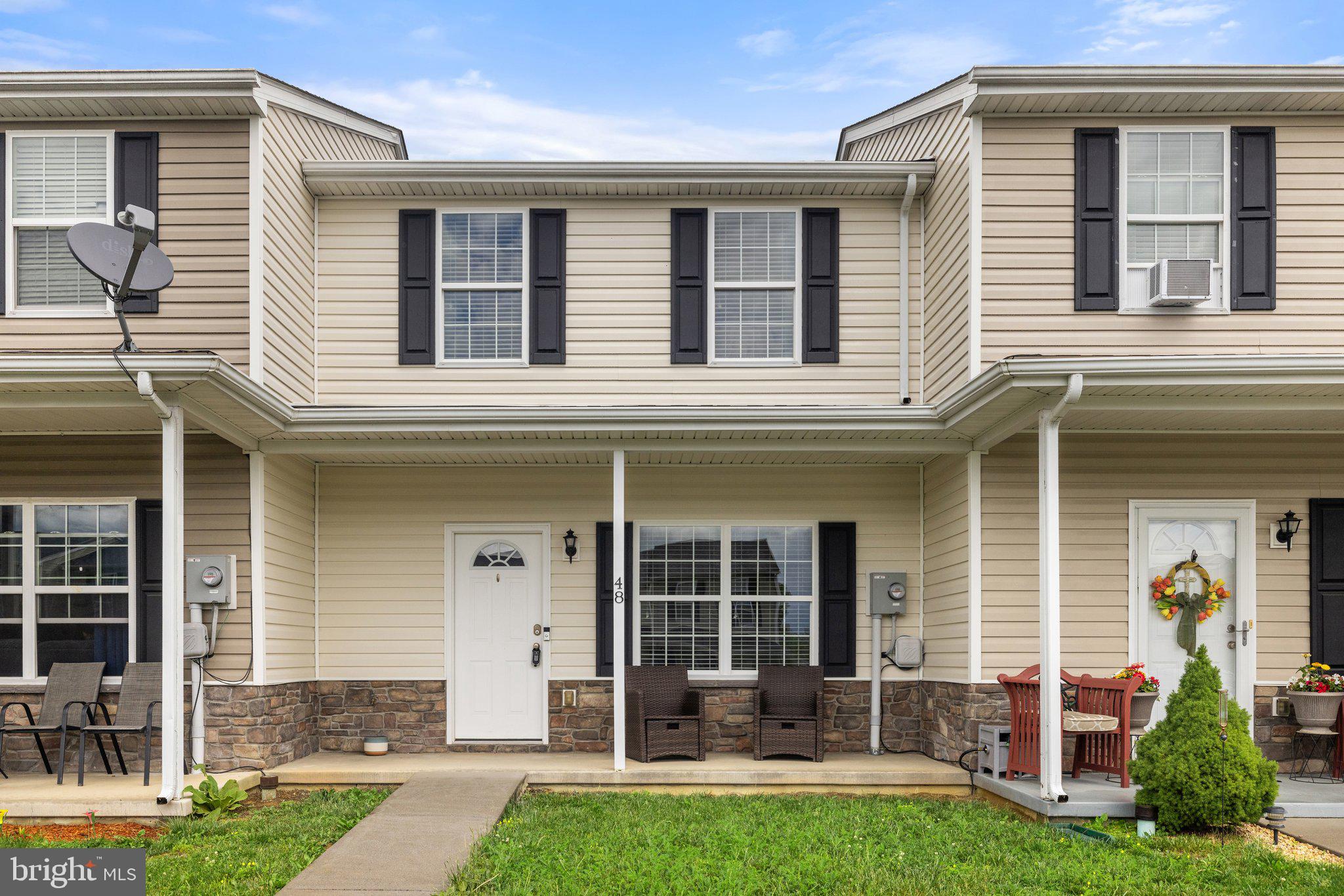 This well-designed townhome features an entry-level primary suite complete with a vaulted ceiling, huge walk-in closet, and a private attached bath—perfect for main-level living. The eat-in kitchen offers plenty of space for a dining table and easy flow for everyday living. The hallway includes a convenient half bath and laundry tucked neatly behind accordion doors.
Upstairs, you’ll find two generously sized bedrooms, each with their own private bath featuring a tub/shower combo —ideal for guests or roommates.
Additional highlights include a cozy living room at the front of the home, two assigned parking spaces, and a cozy backyard that backs to mature trees. Guest parking is also available nearby.
Located in Inwood, WV, this home offers easy access to I-81, local shops, dining, and the popular Orr’s Farm Market—a growing area with a small-town feel and commuter convenience.
Don’t miss this versatile layout in a great location!