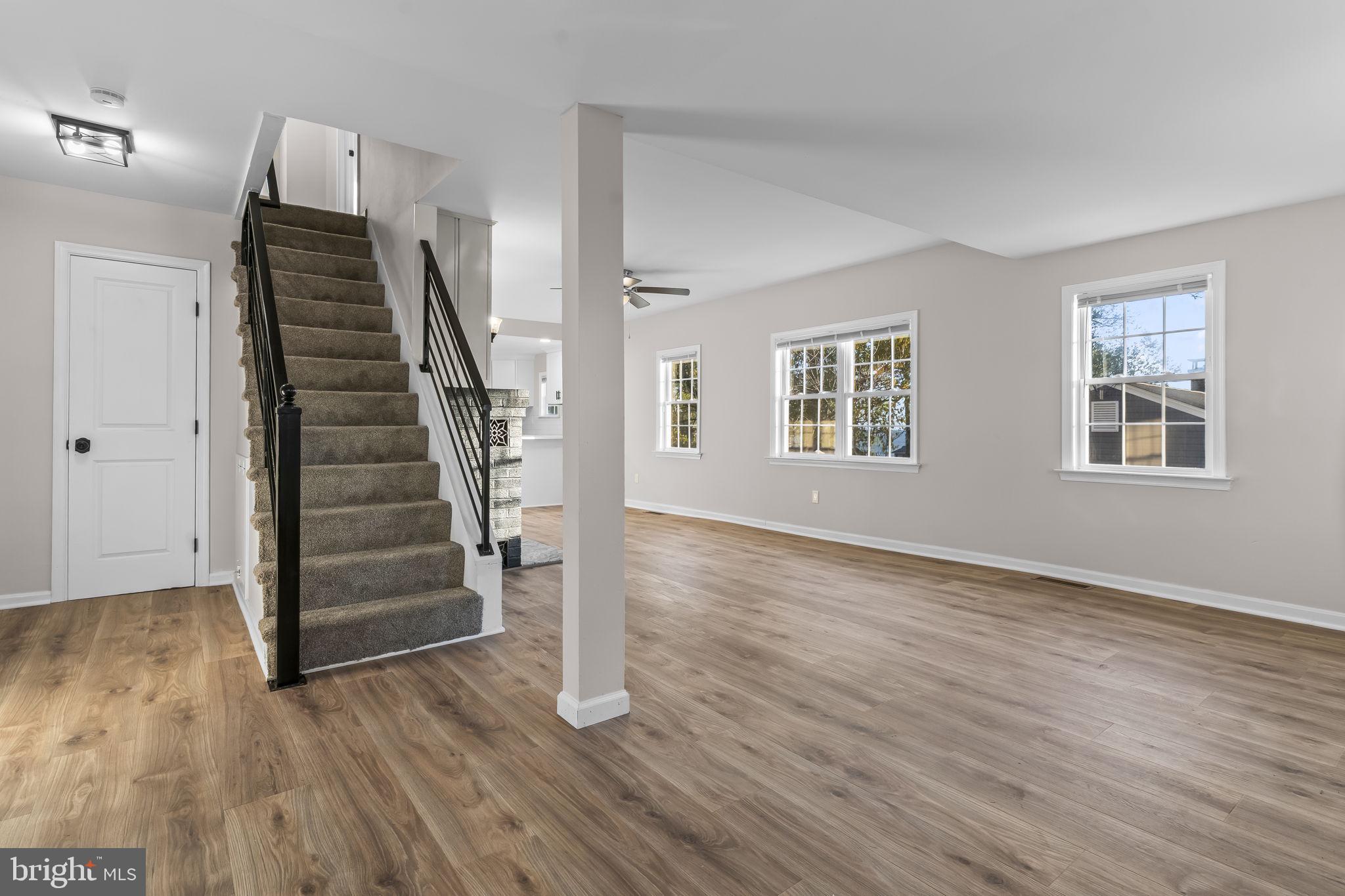 LONG BEACH - Residential