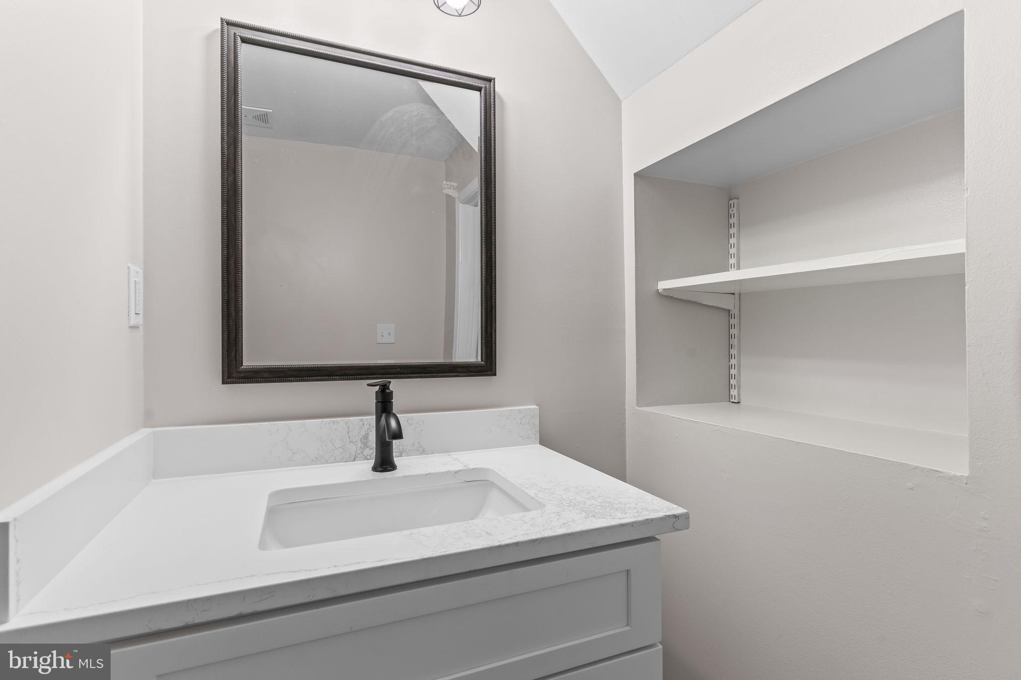 LONG BEACH - Residential