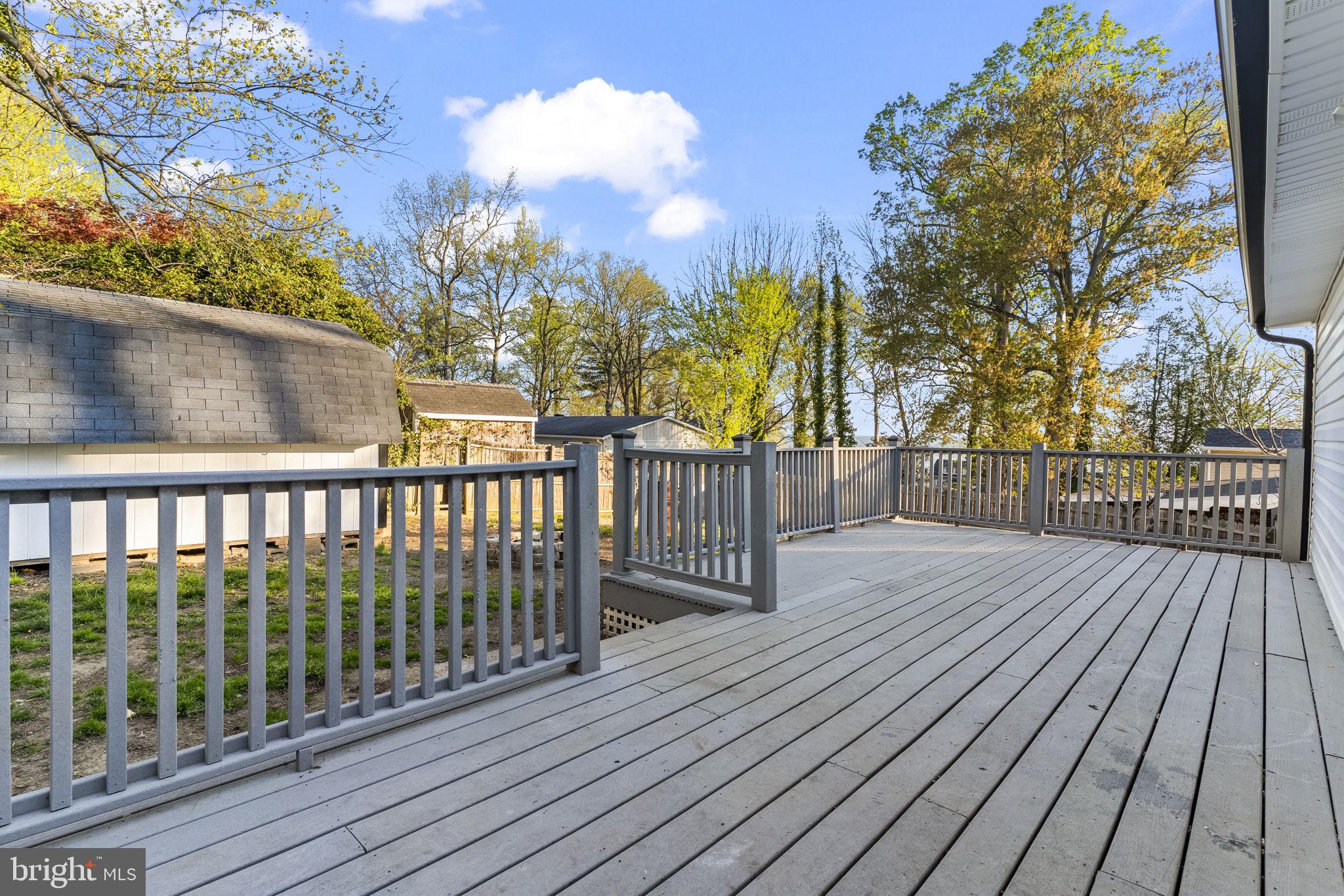 LONG BEACH - Residential