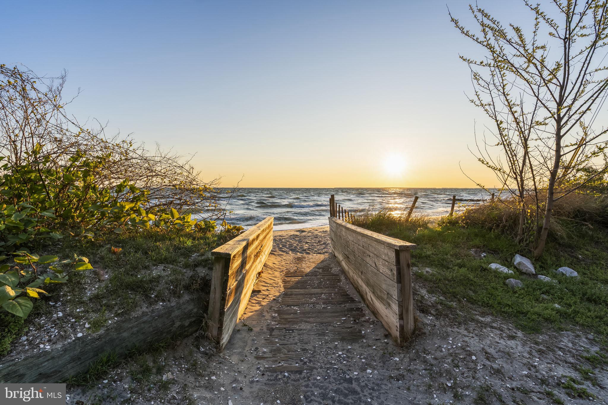 LONG BEACH - Residential