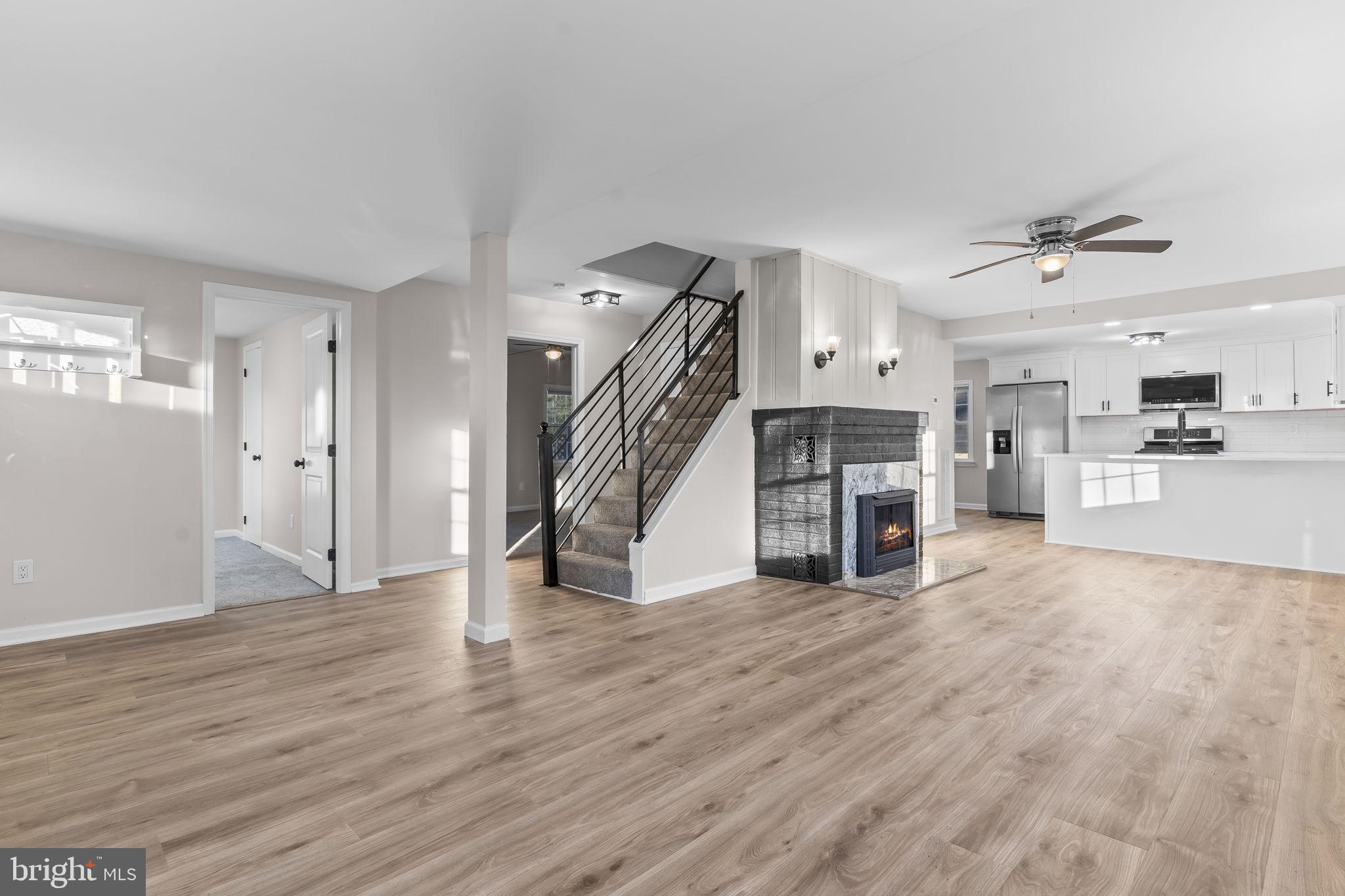 LONG BEACH - Residential