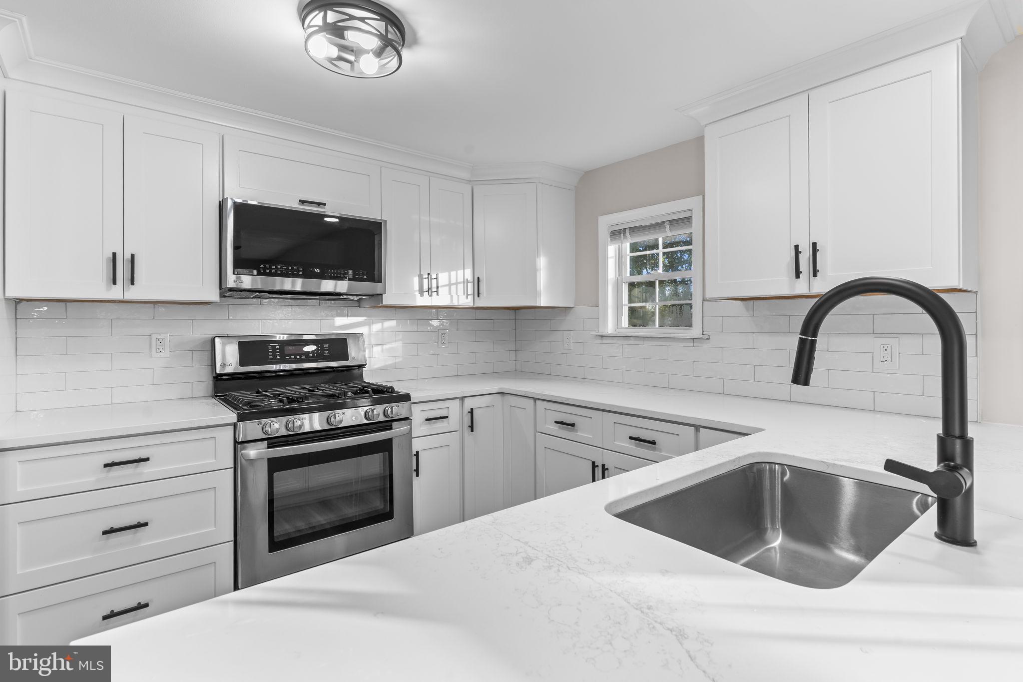 LONG BEACH - Residential