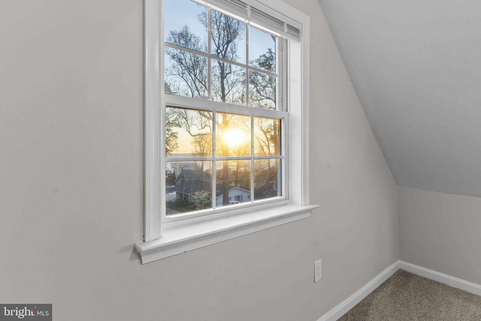 LONG BEACH - Residential