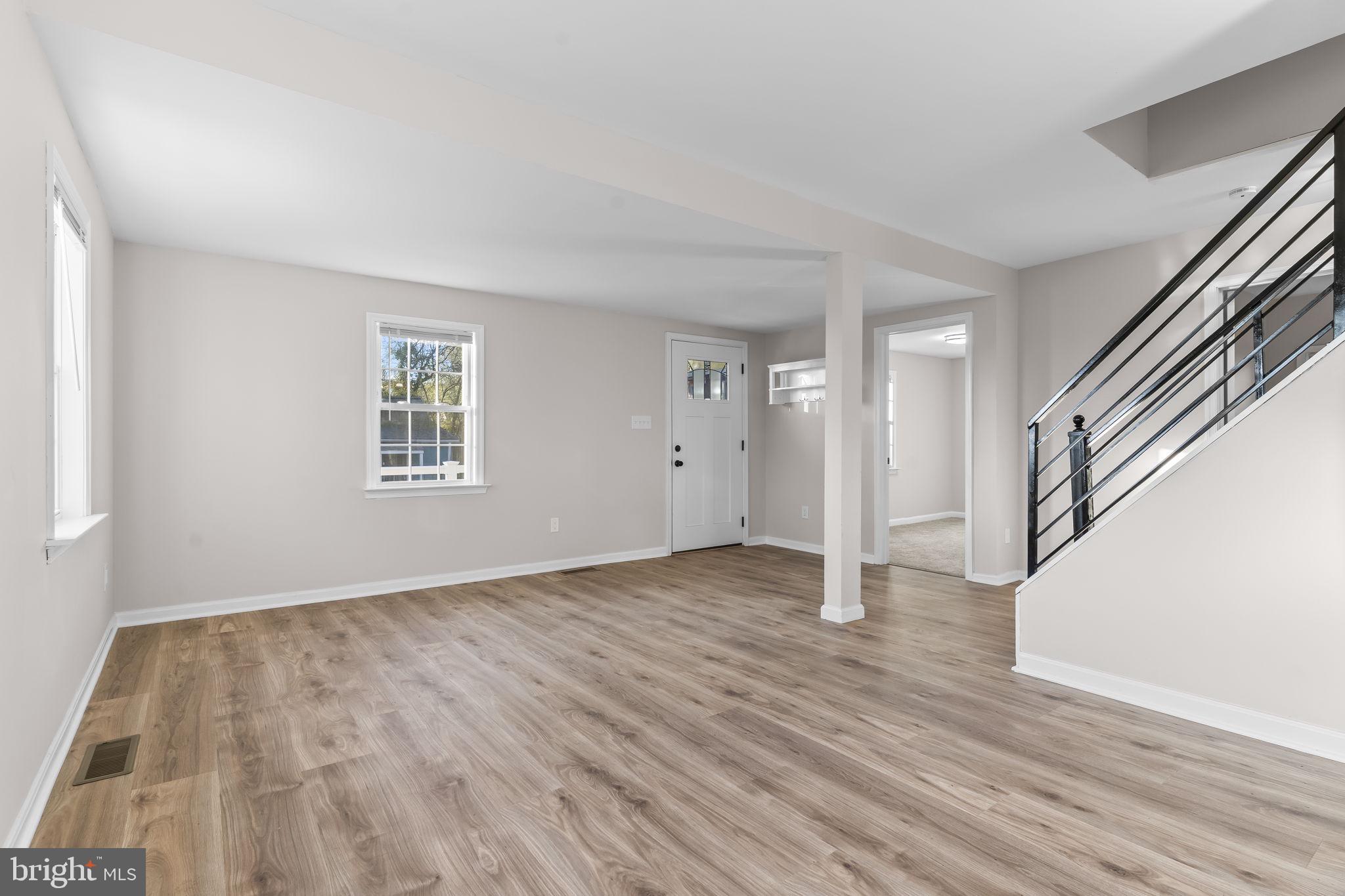 LONG BEACH - Residential