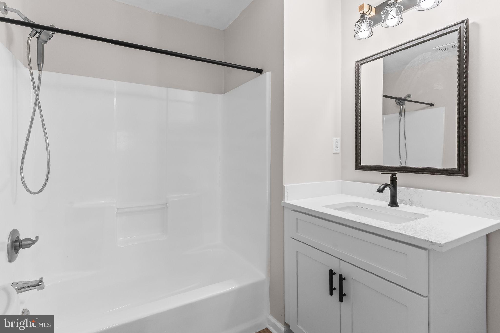 LONG BEACH - Residential