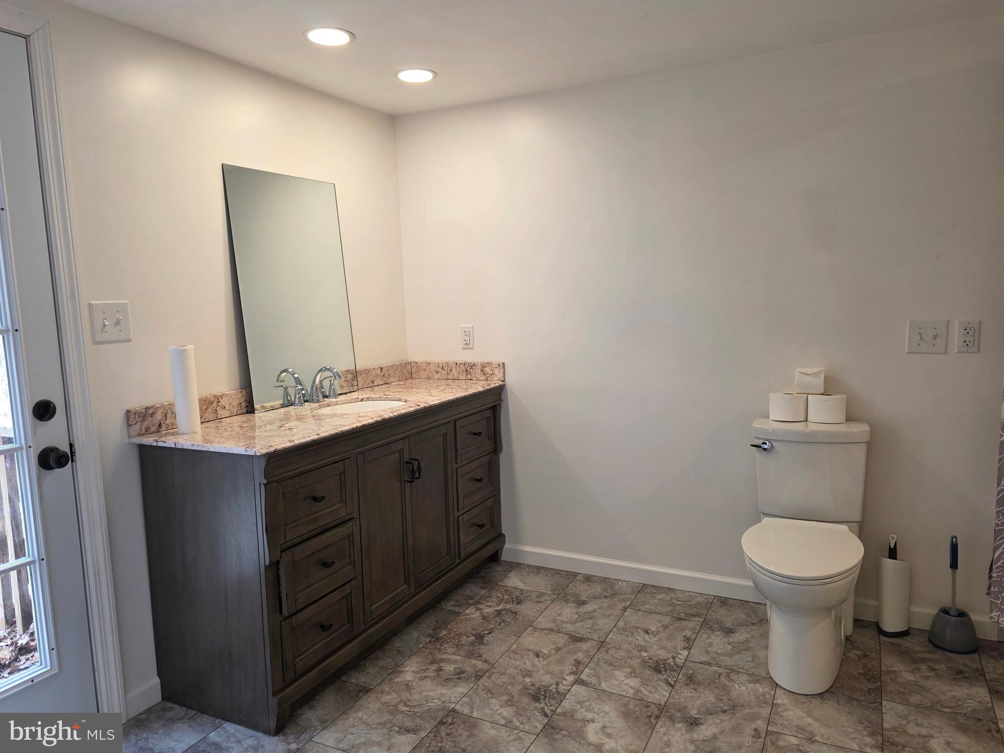 SLEEPY CREEK MOUNTAIN RETREAT - Residential