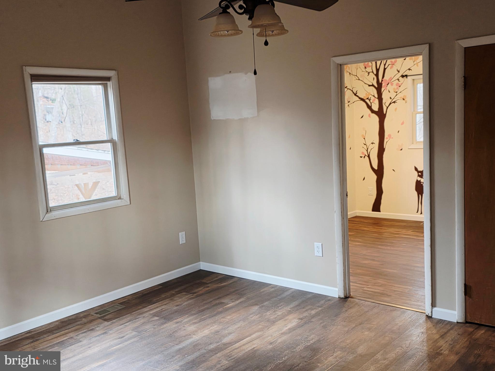 SLEEPY CREEK MOUNTAIN RETREAT - Residential