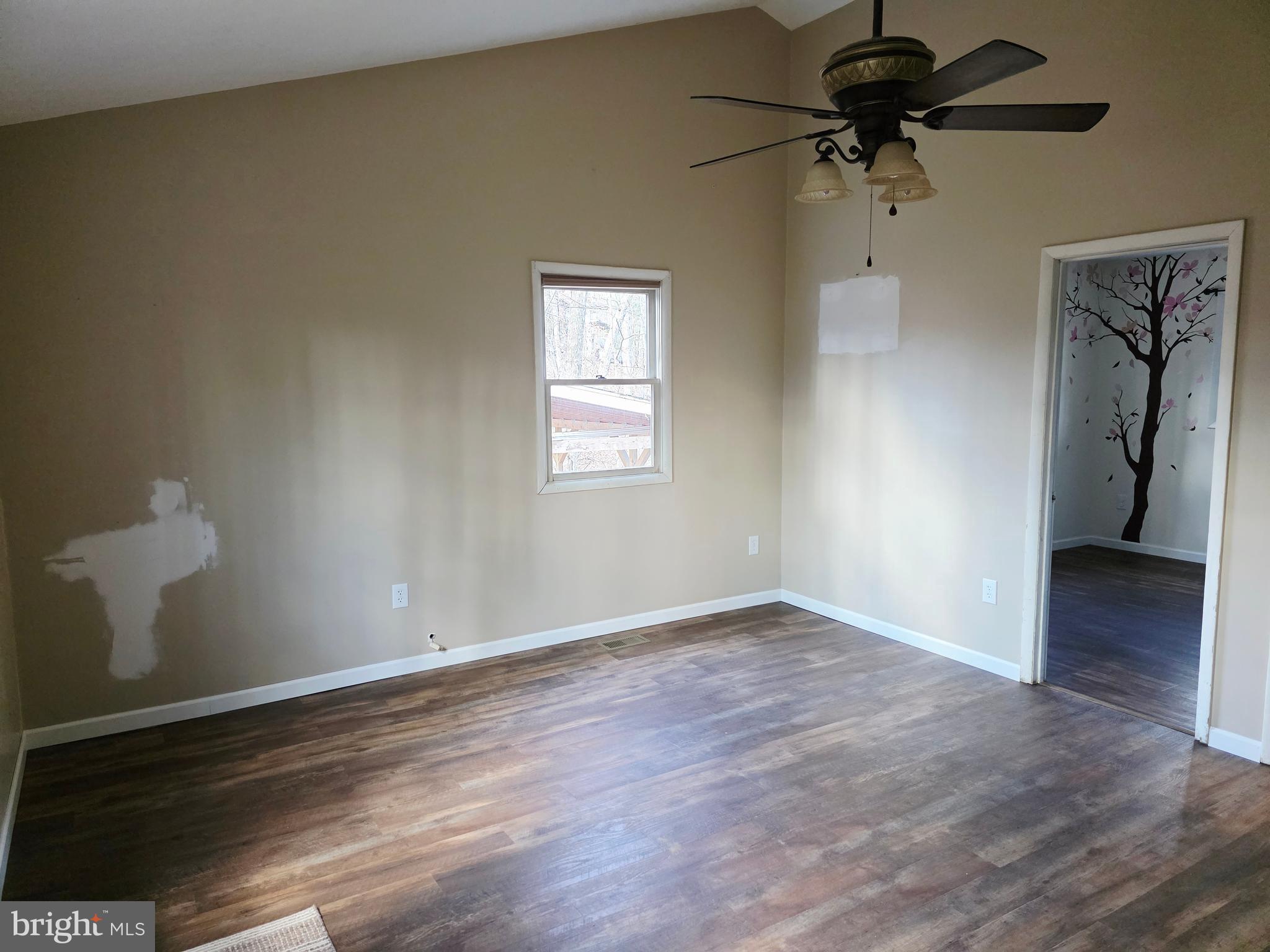 SLEEPY CREEK MOUNTAIN RETREAT - Residential