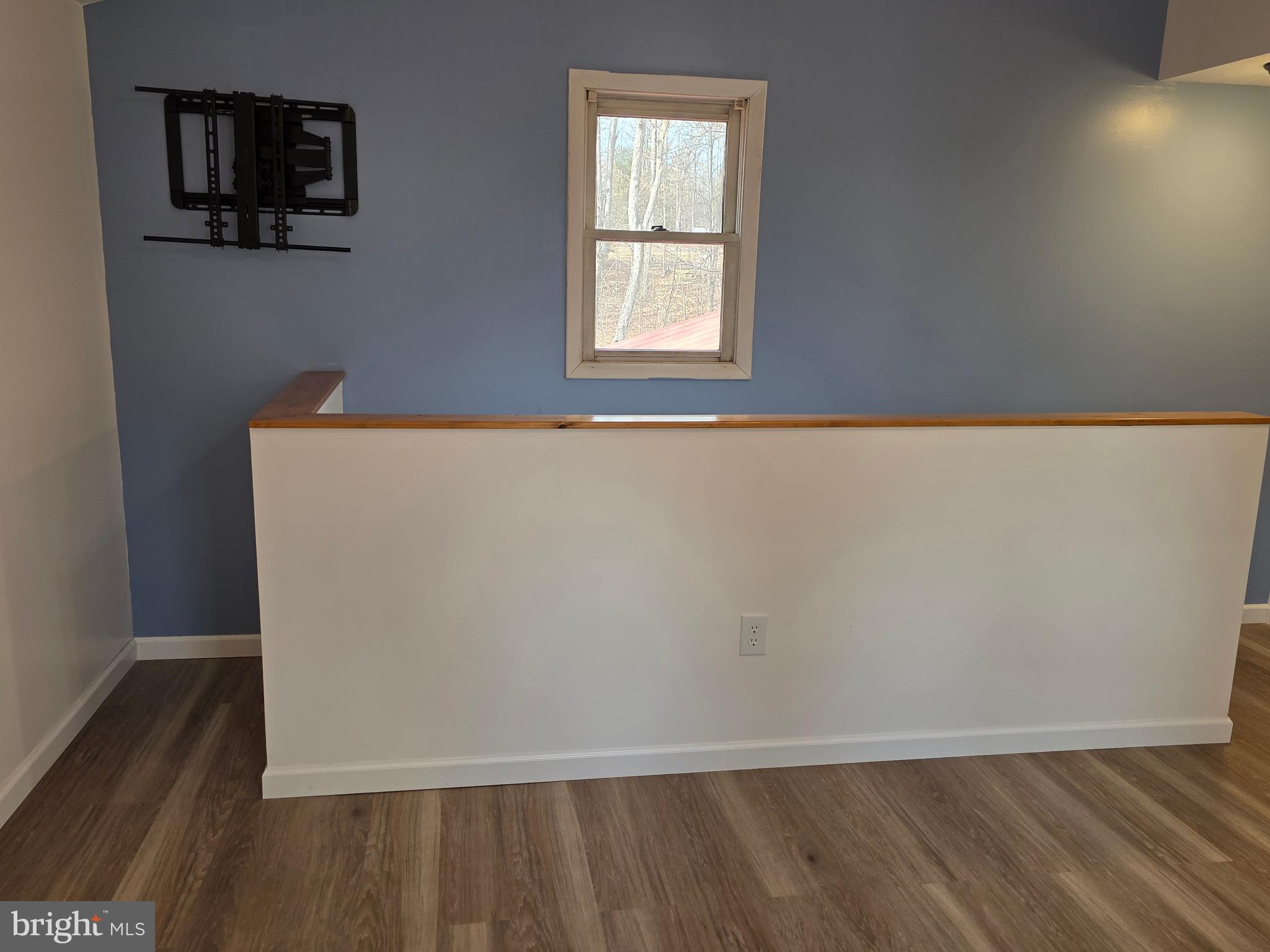 SLEEPY CREEK MOUNTAIN RETREAT - Residential