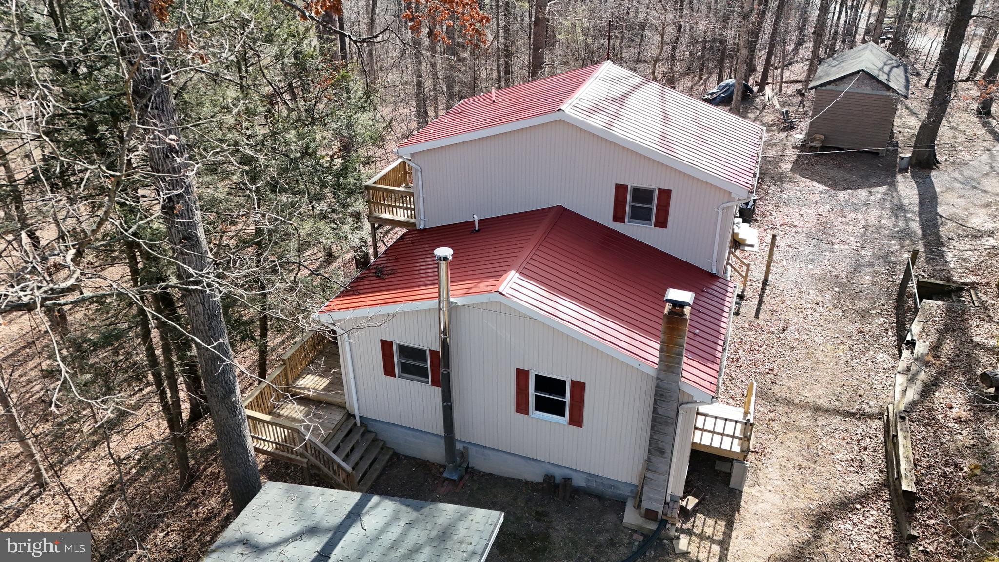 SLEEPY CREEK MOUNTAIN RETREAT - Residential