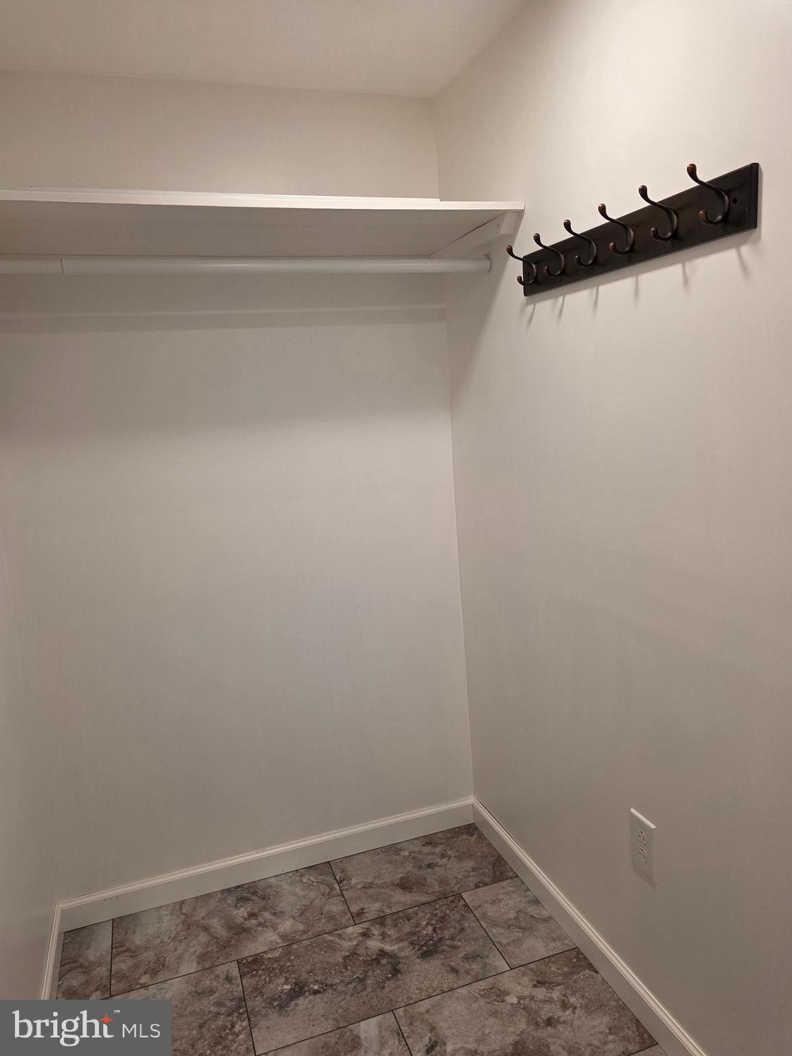 SLEEPY CREEK MOUNTAIN RETREAT - Residential