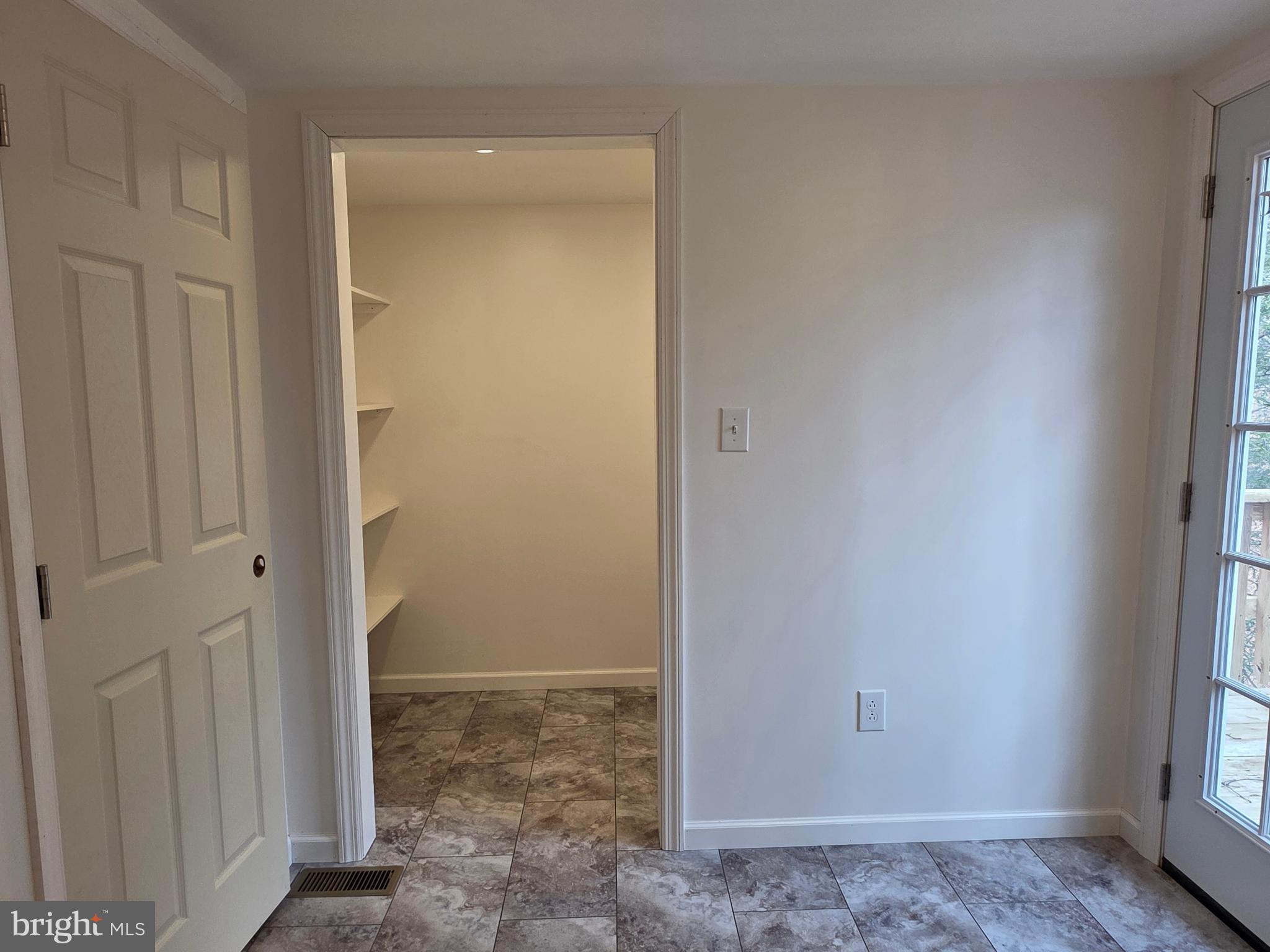 SLEEPY CREEK MOUNTAIN RETREAT - Residential