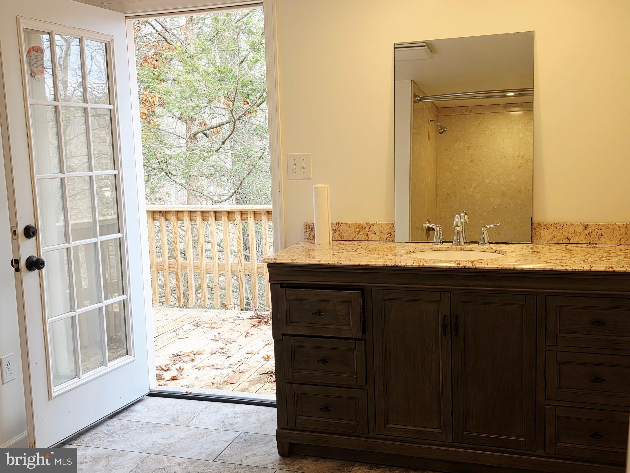 SLEEPY CREEK MOUNTAIN RETREAT - Residential