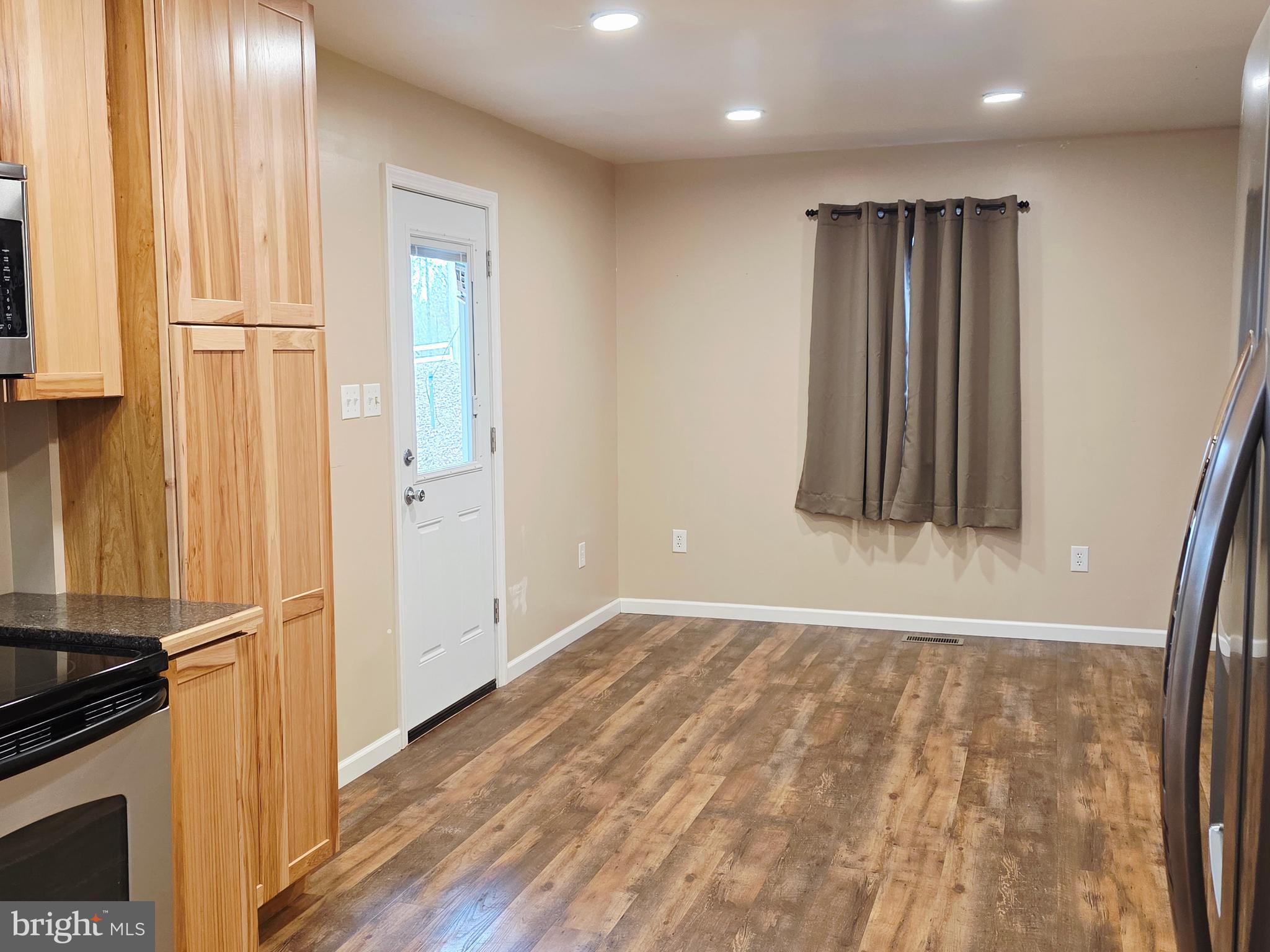 SLEEPY CREEK MOUNTAIN RETREAT - Residential