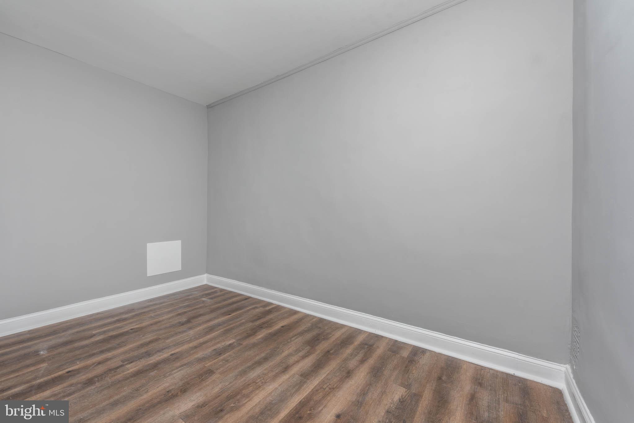 ELWOOD PARK - Residential