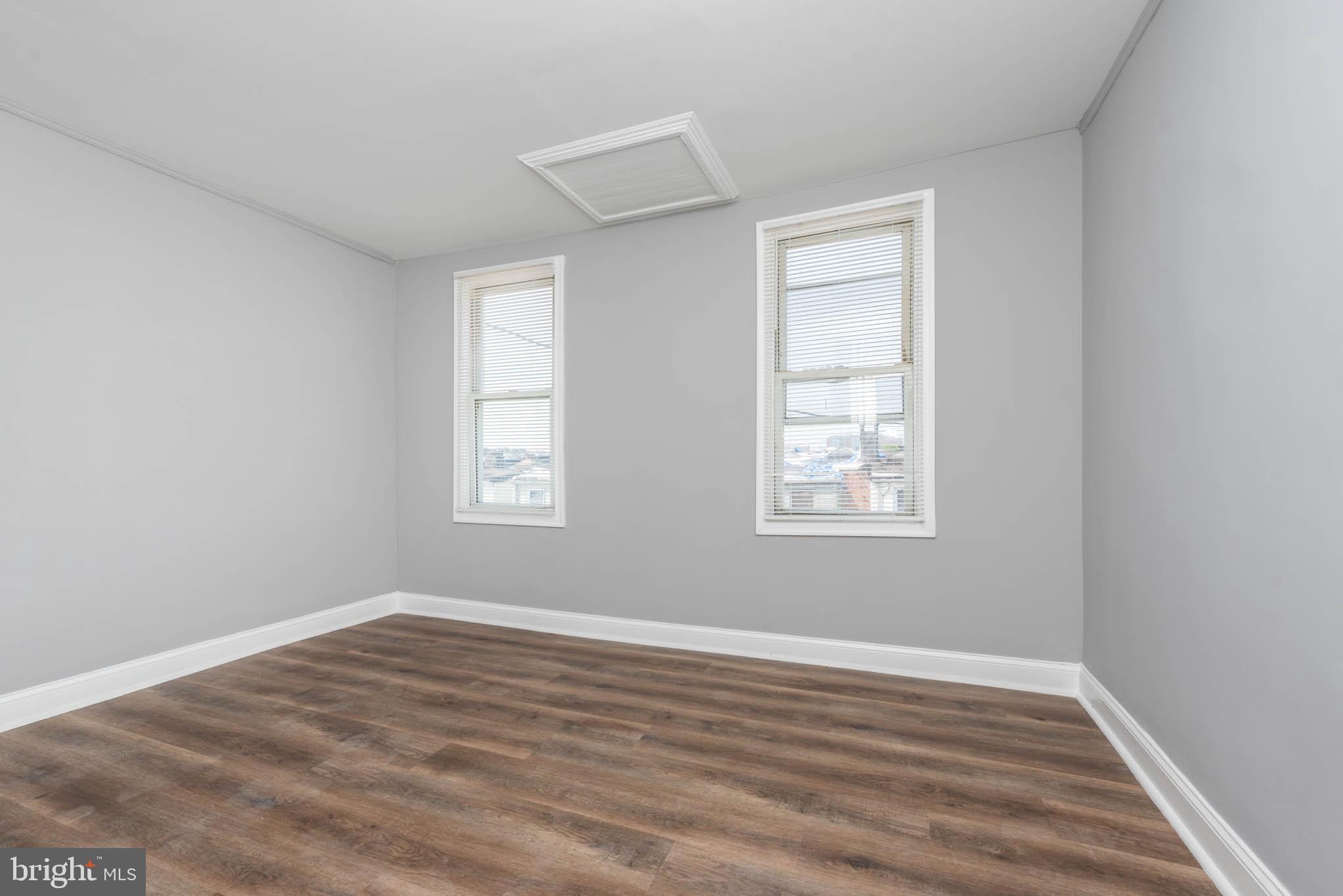 ELWOOD PARK - Residential