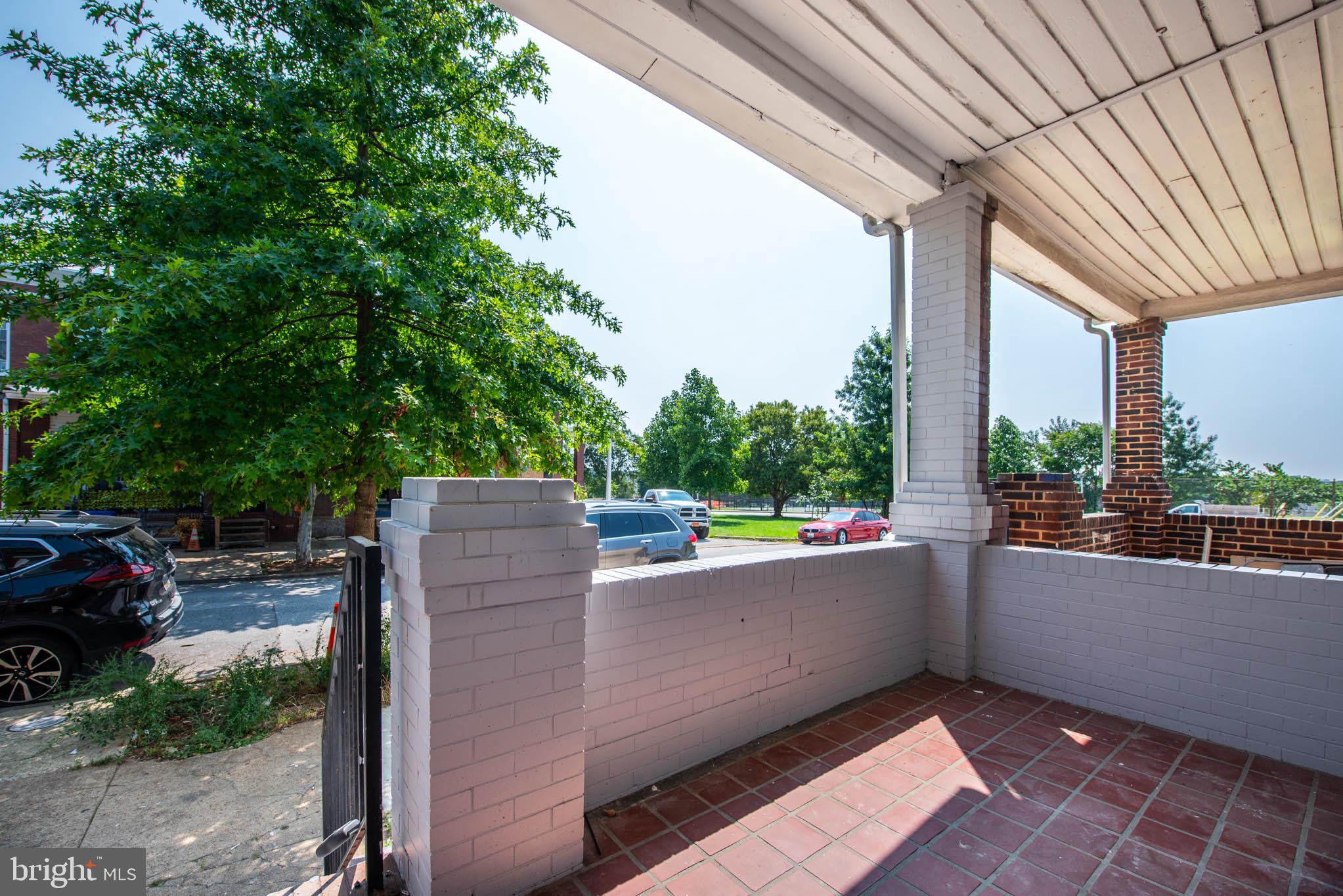 ELWOOD PARK - Residential