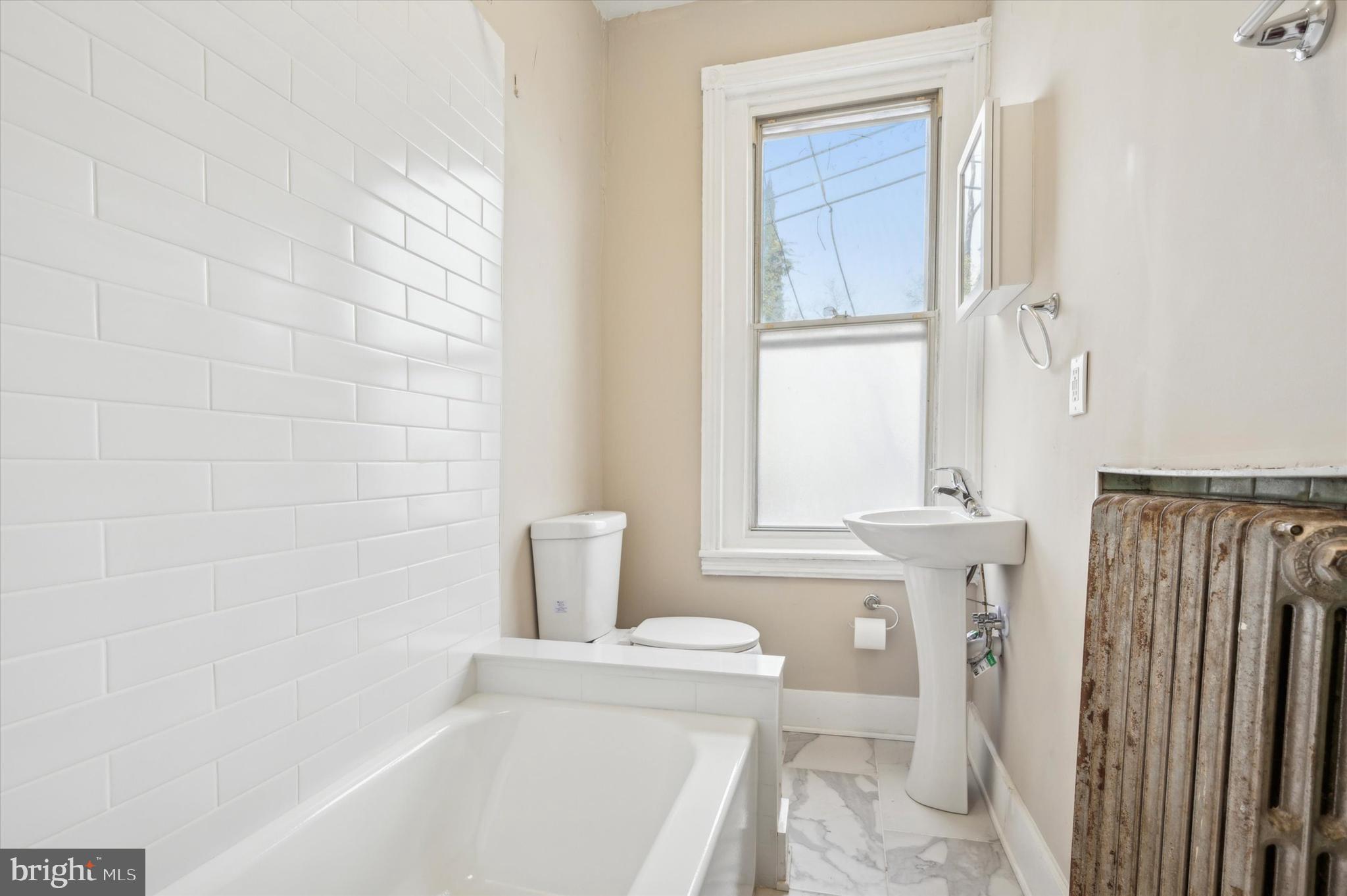 STRAWBERRY MANSION - Residential Lease