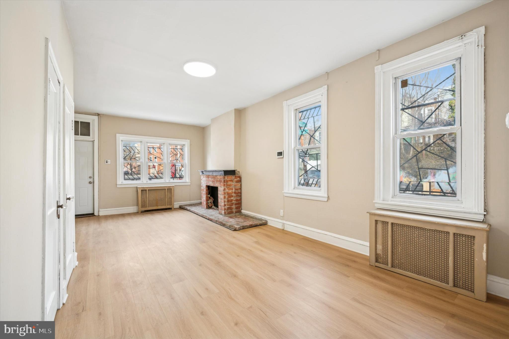 STRAWBERRY MANSION - Residential Lease