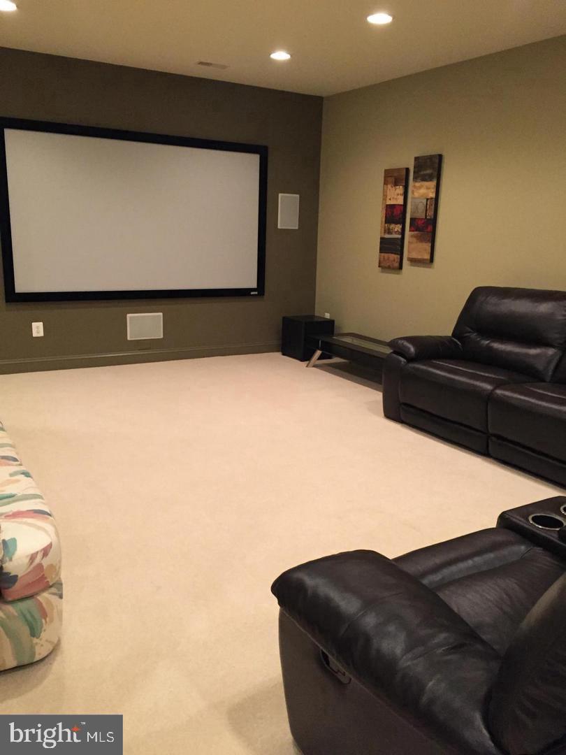 EVERGREEN VILLAGE - Residential Lease