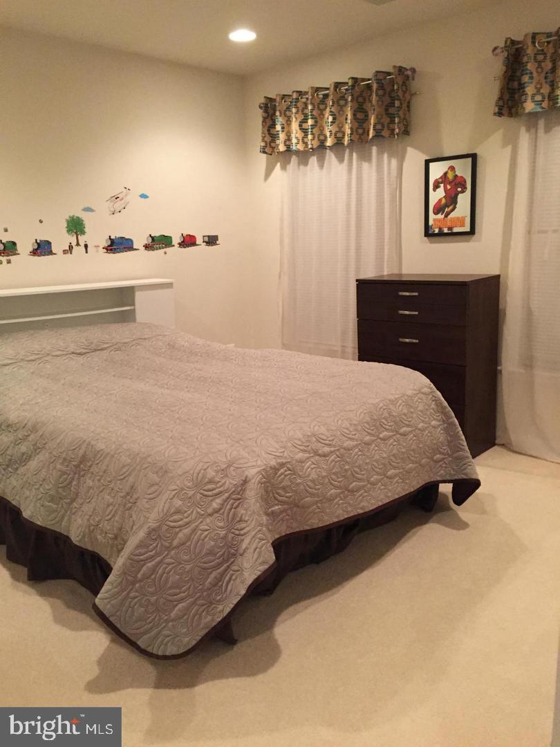 EVERGREEN VILLAGE - Residential Lease