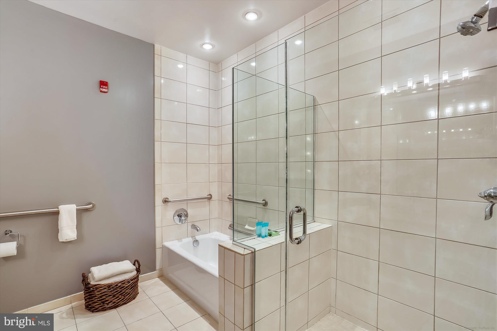 MIDTOWN BETHESDA NORTH - Residential