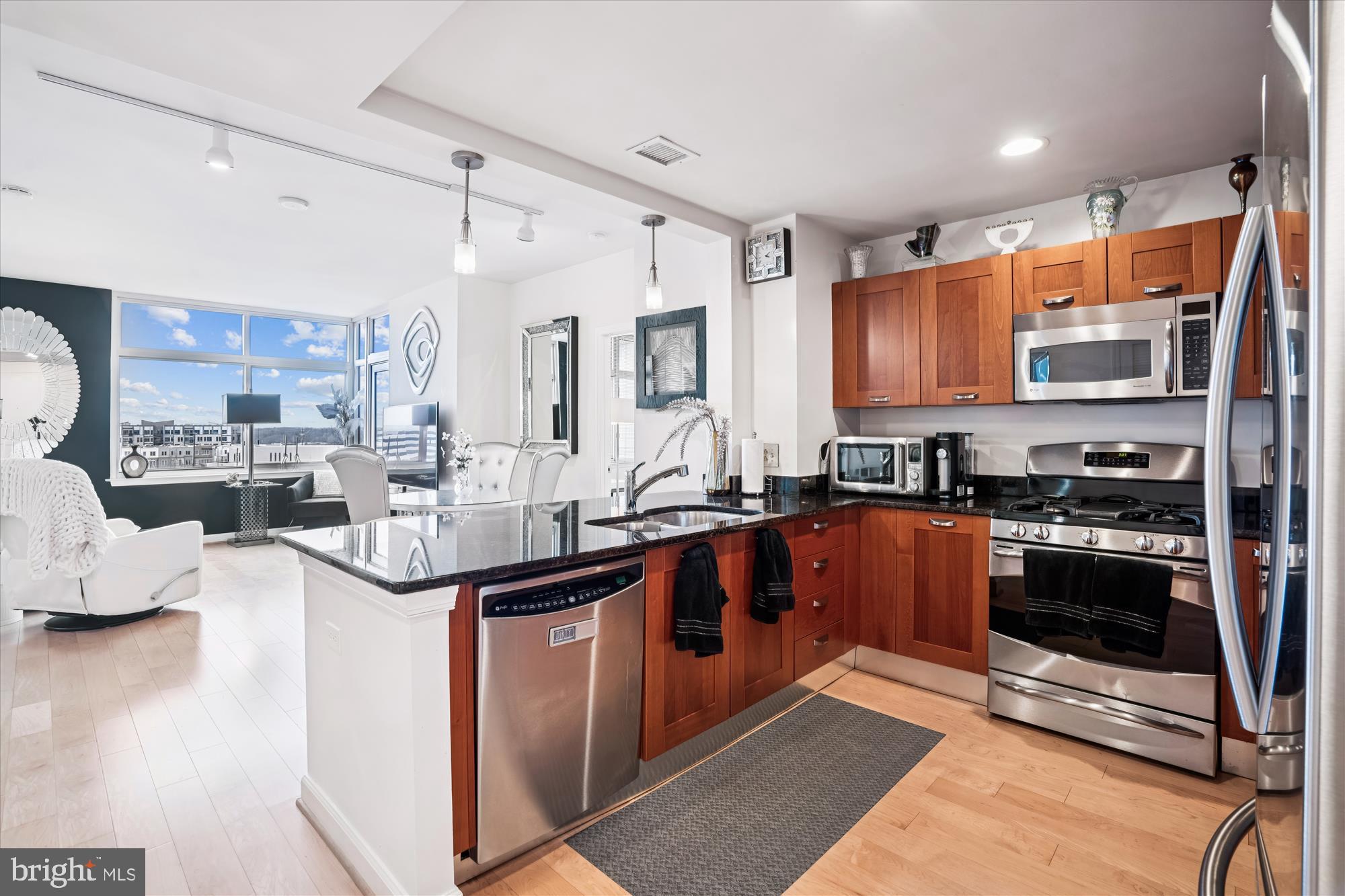 MIDTOWN BETHESDA NORTH - Residential
