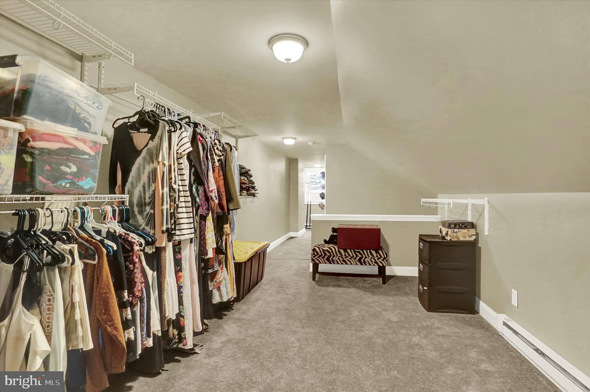 COLLEGE PARK - Residential