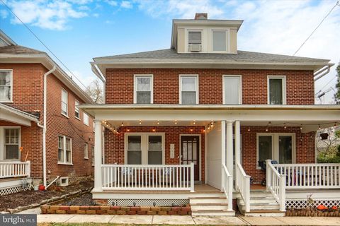 1028 W CLAY STREET LANCASTER PA 17603